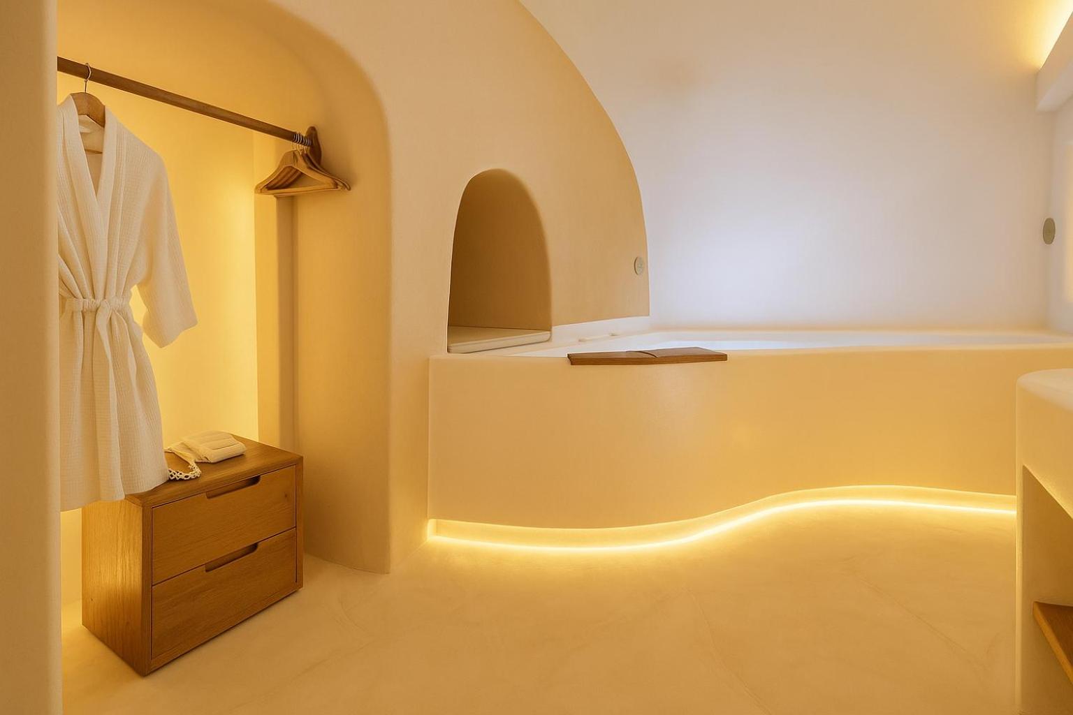 Chic Hotel Santorini - Photo 44