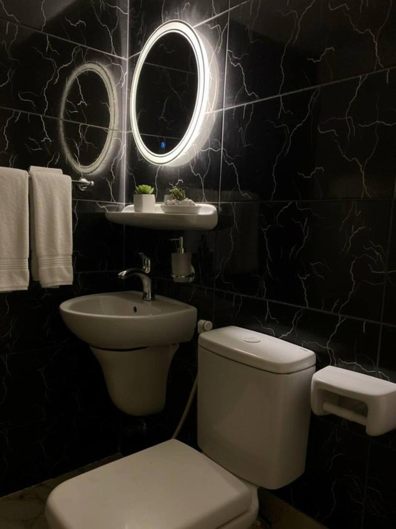 majjesticc INN pyramids view - Photo 36