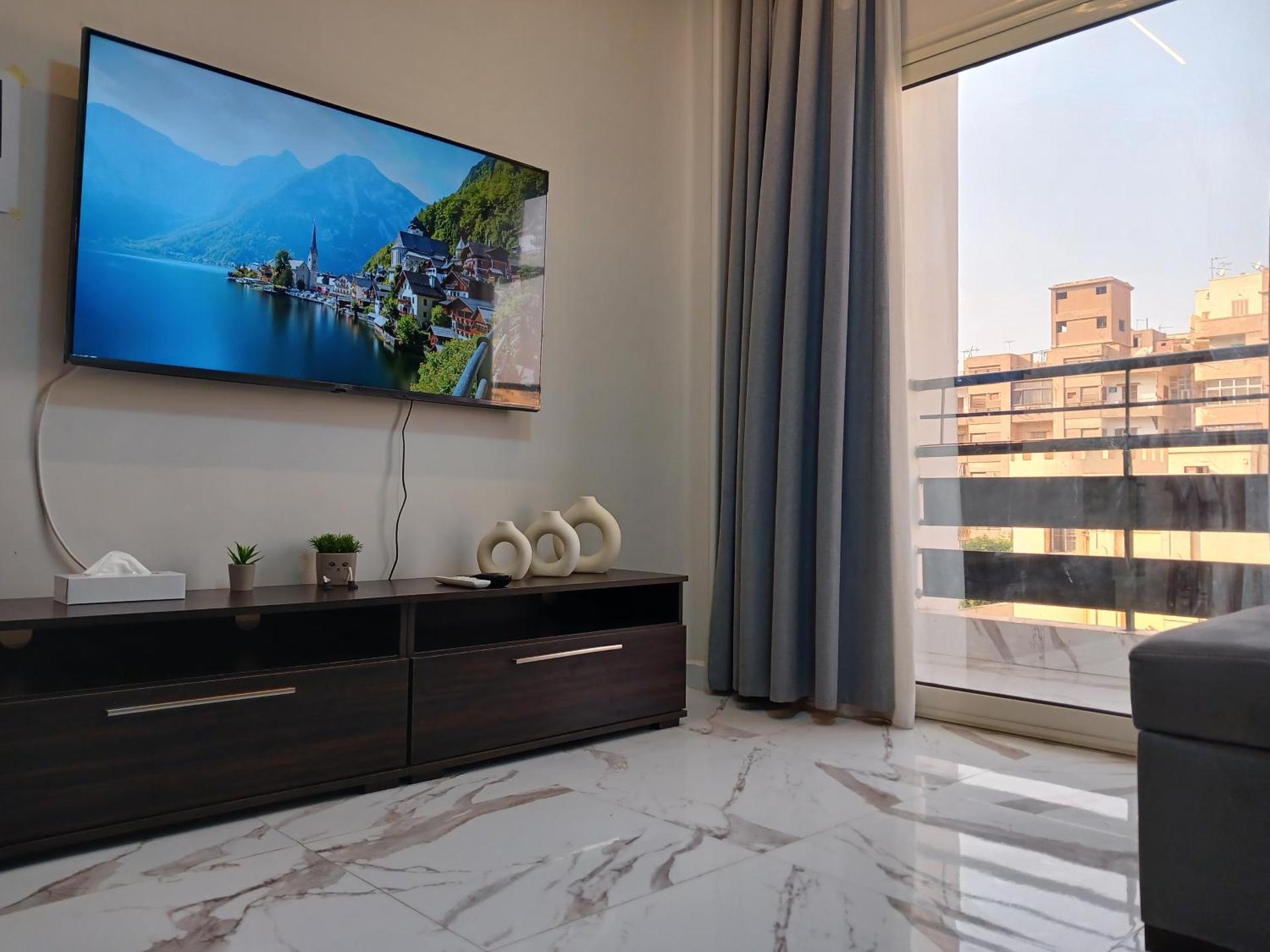 Three-Bedroom Deluxe Apartment