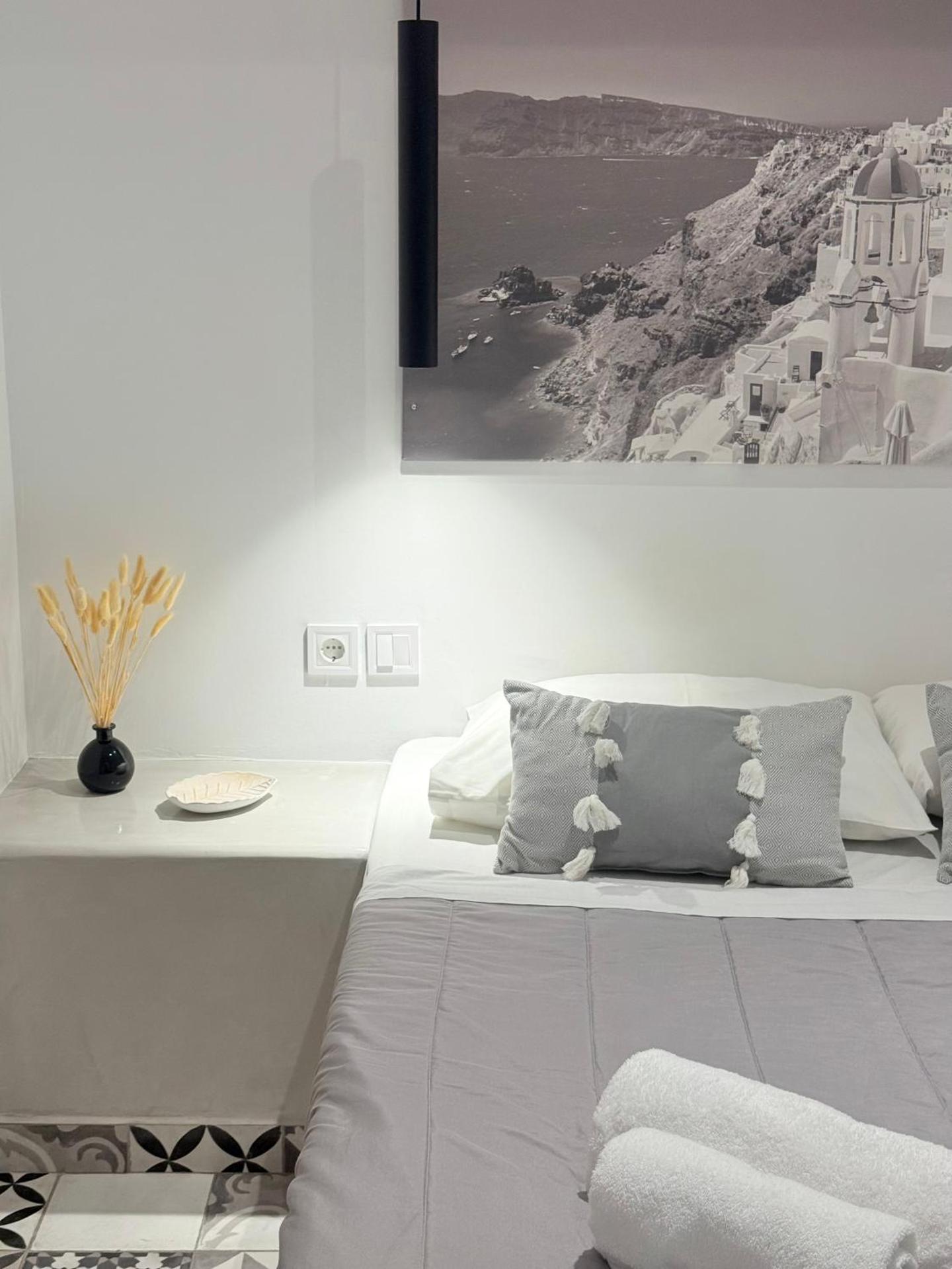 Fira Basement Studios - Photo 28