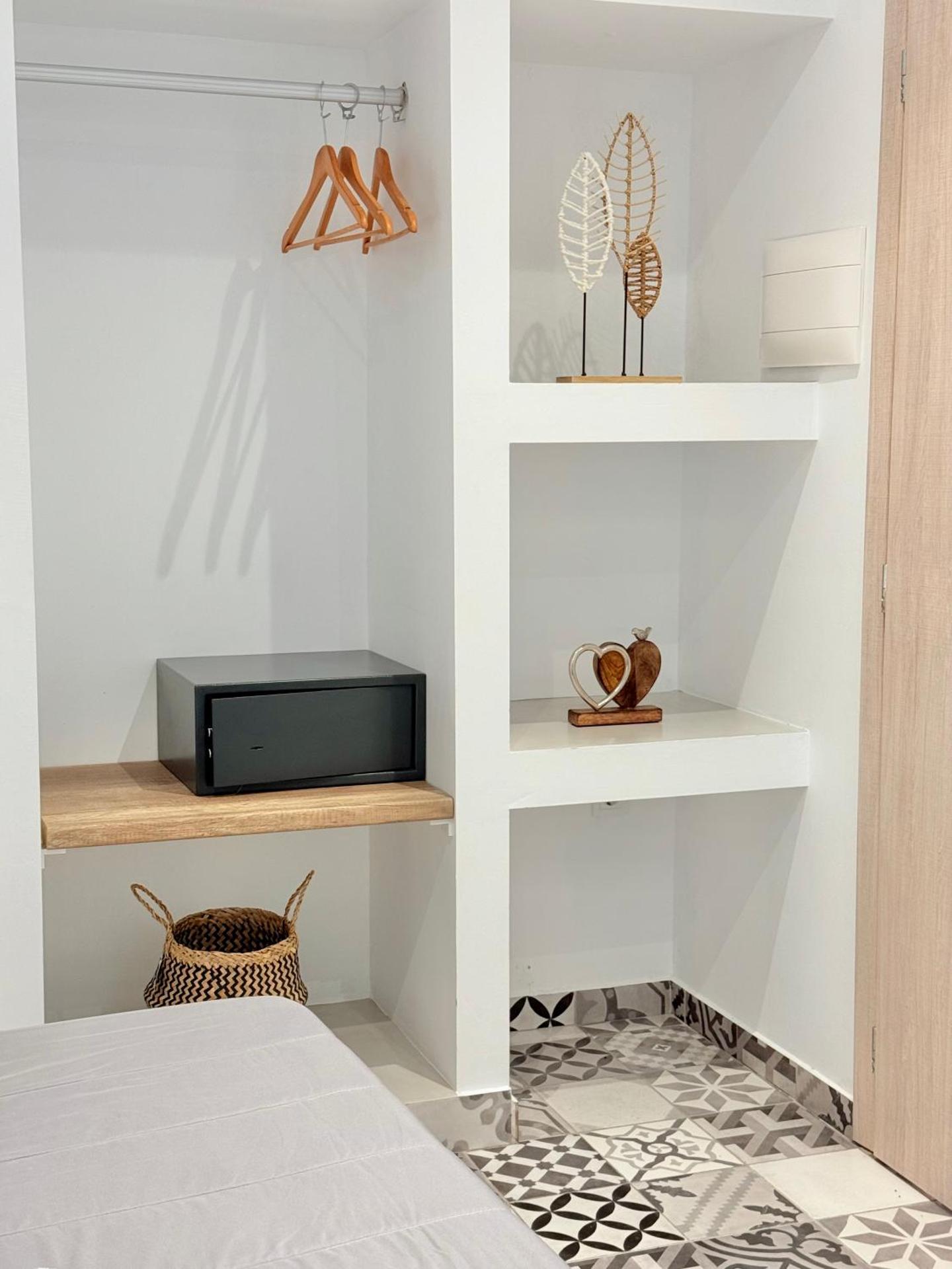 Fira Basement Studios - Photo 27