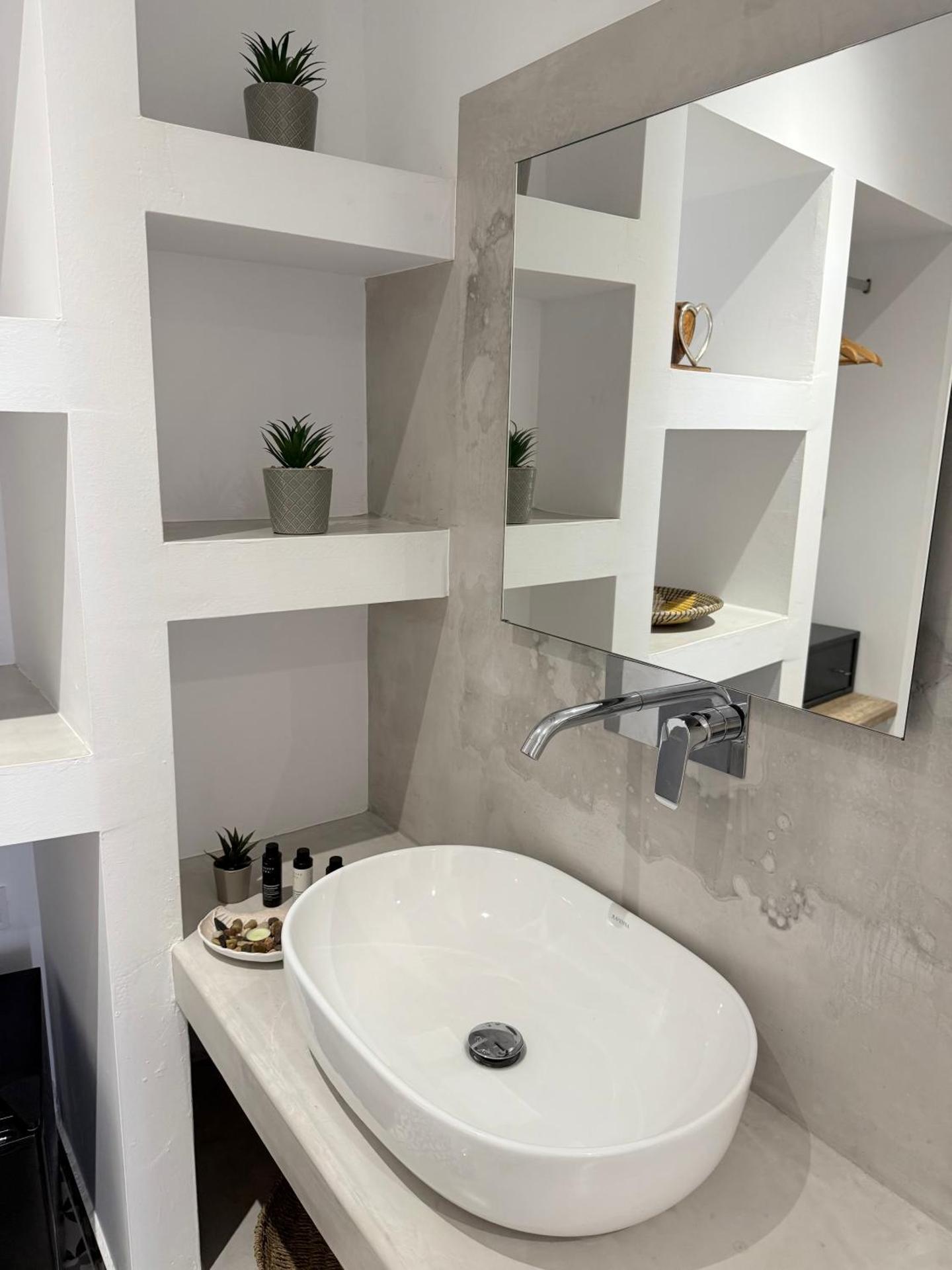 Fira Basement Studios - Photo 18