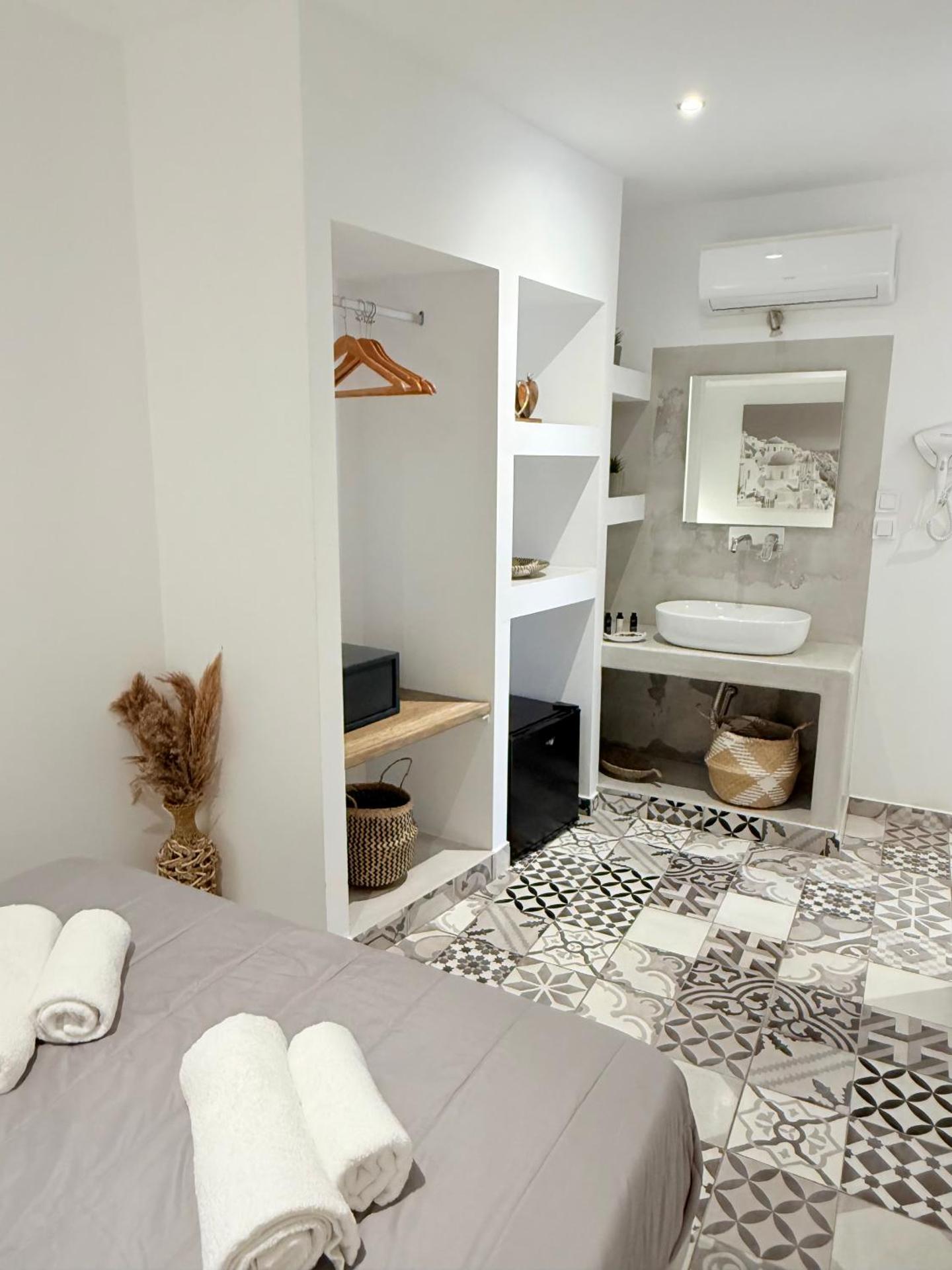 Fira Basement Studios - Photo 6