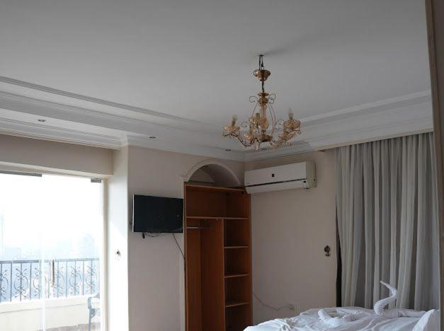 Three pyramids view & jacuzzi - Photo 64