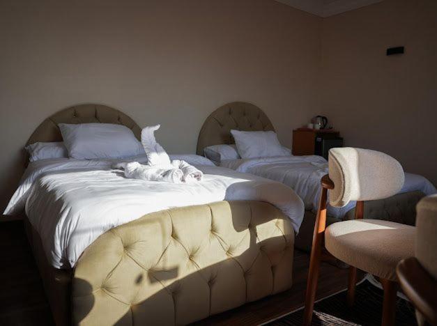 Three pyramids view & jacuzzi - Photo 12