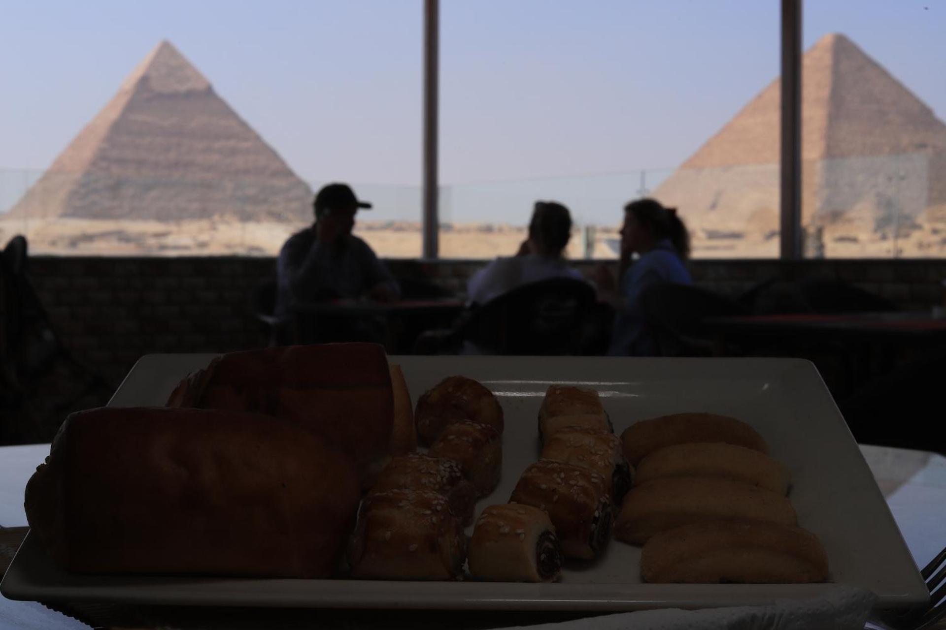 Ra Pyramids Inn - Photo 20