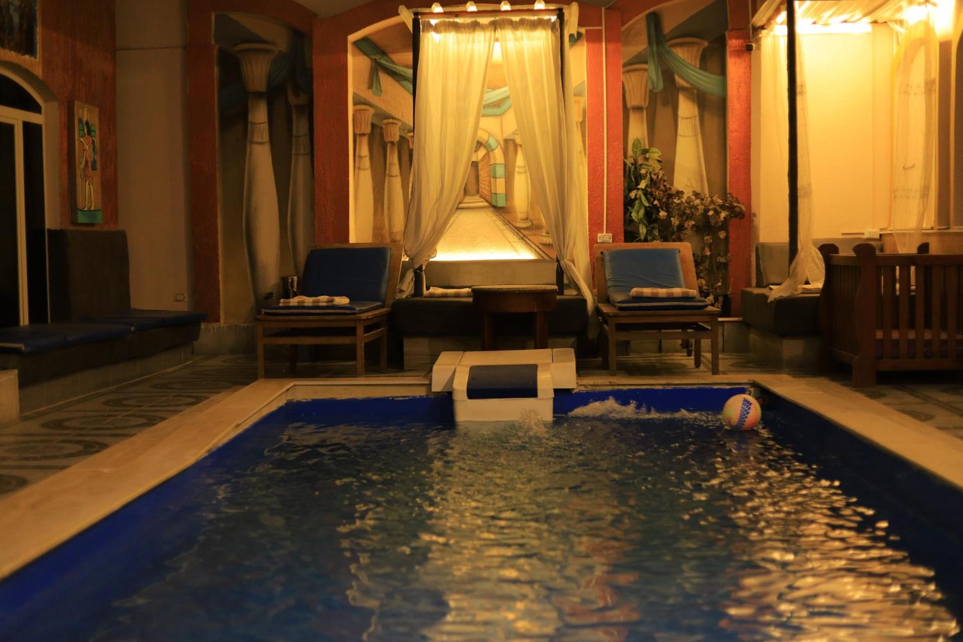 Ra Pyramids Inn - Photo 8