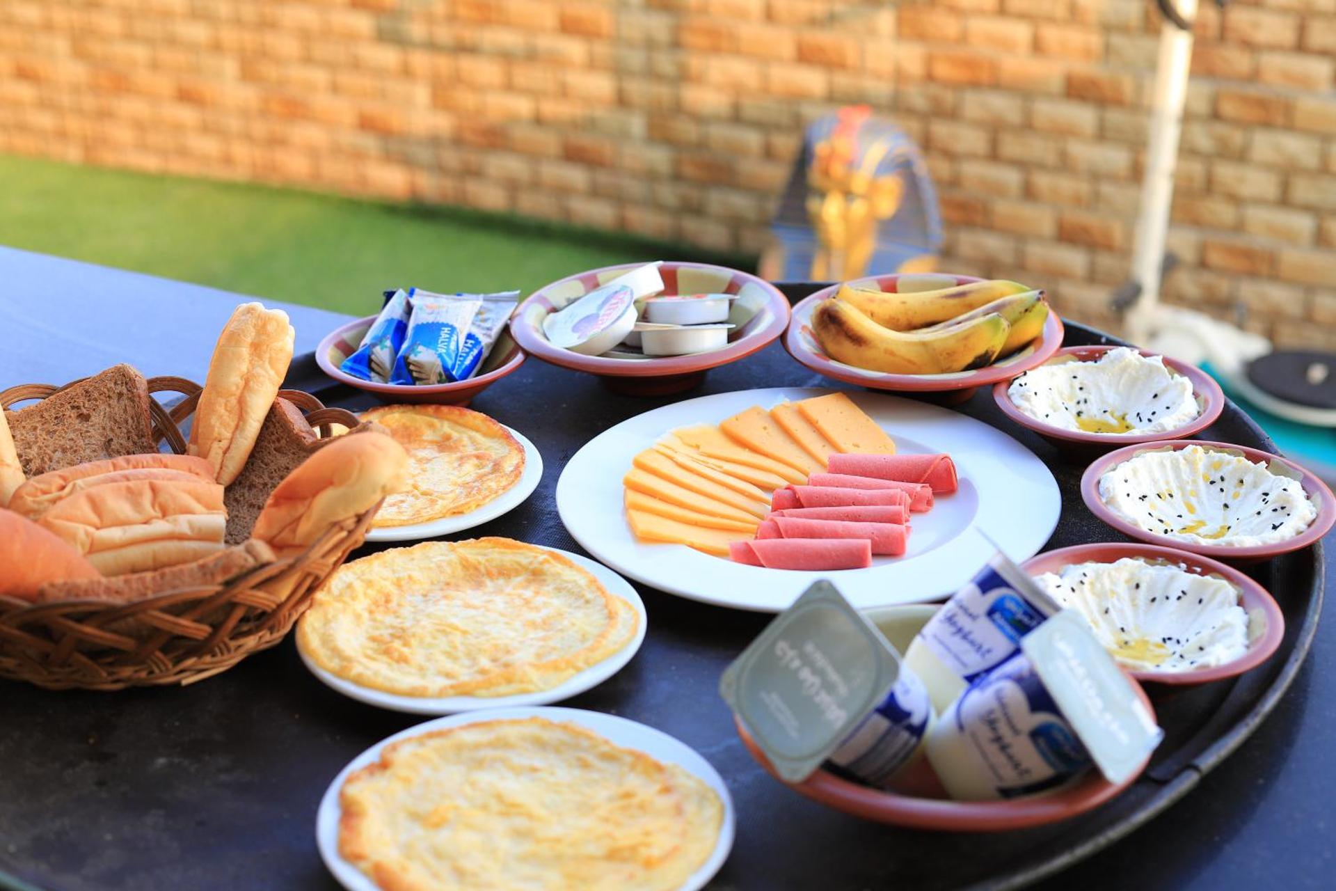 Ra Pyramids Inn - Photo 11