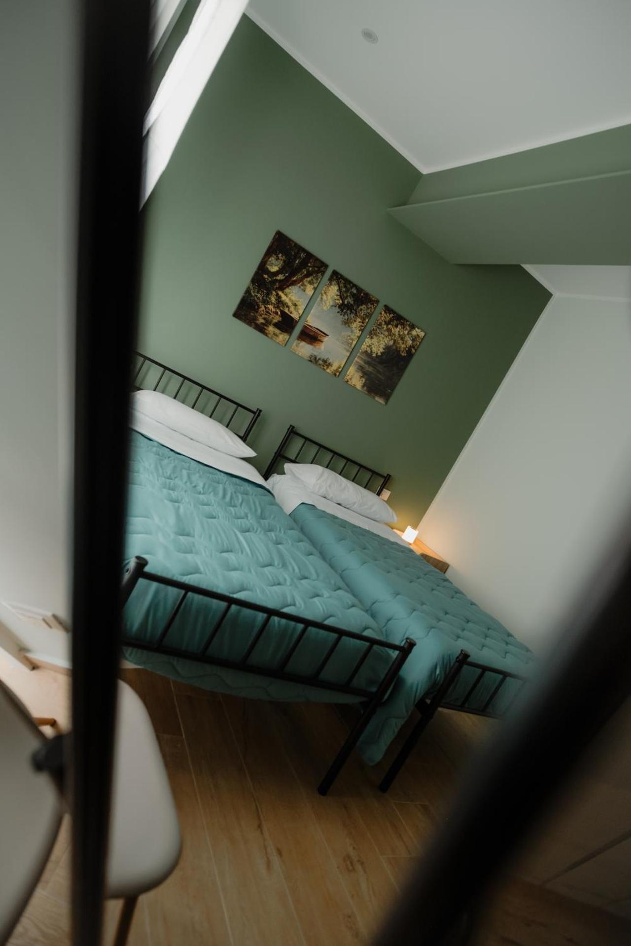 Sarina's apartment - Photo 13