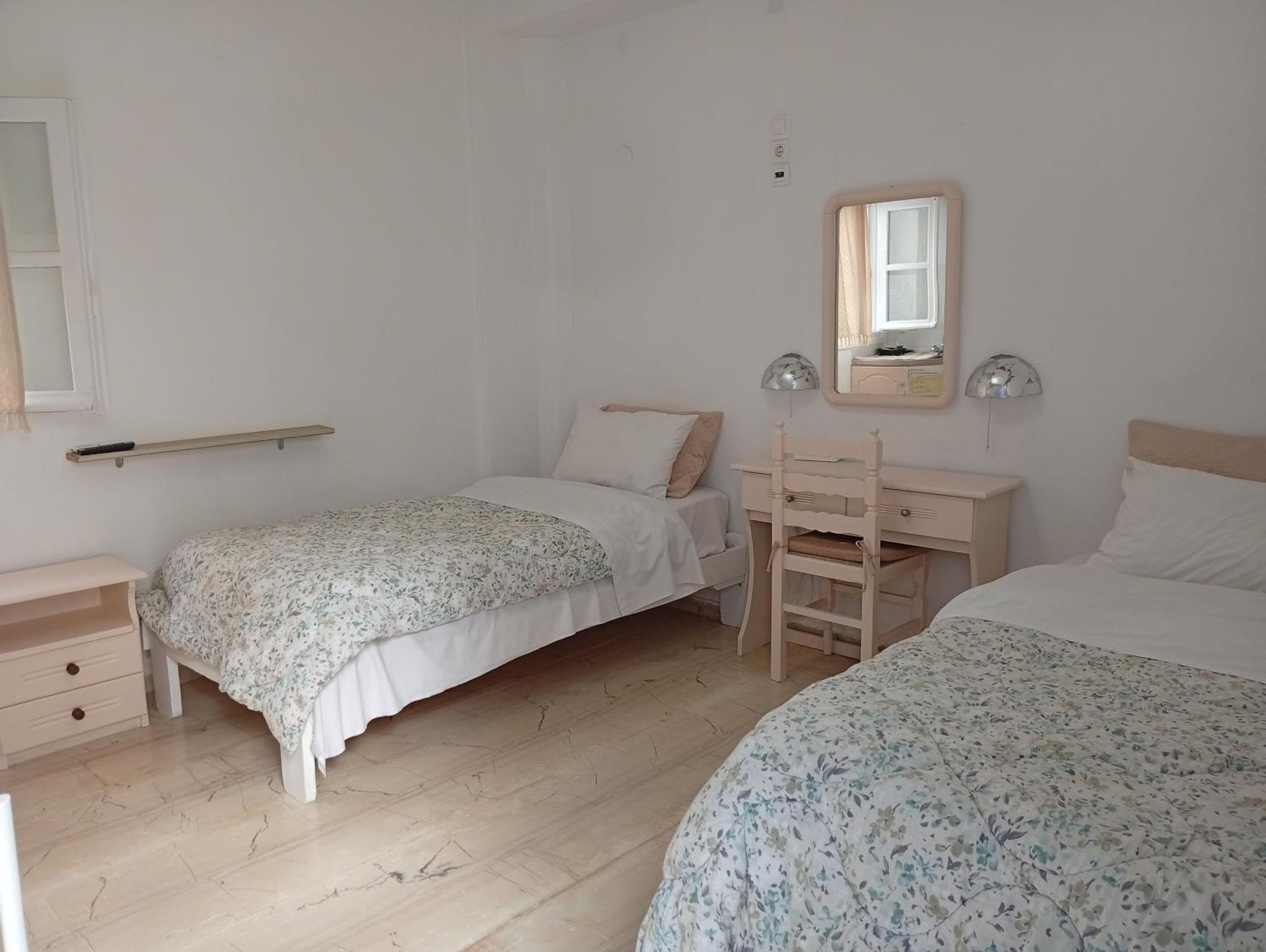 The Best - Photo 229