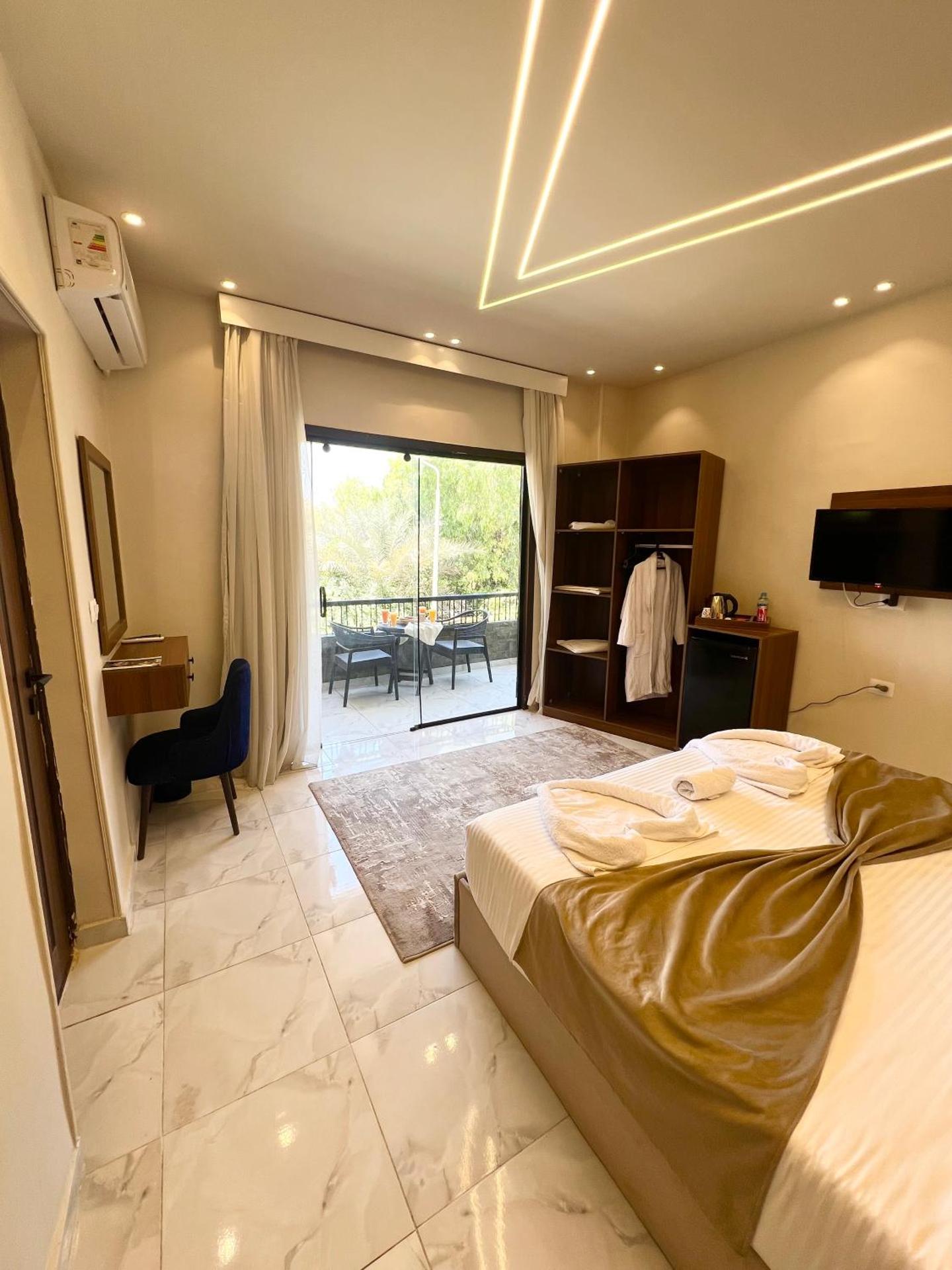 Glamour Pyramids BoutiQue Hotel - Photo 9