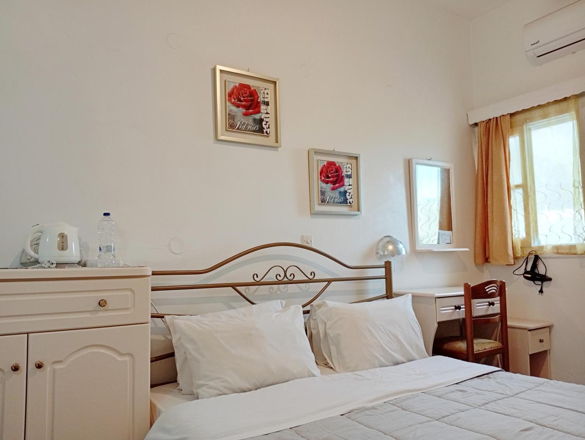 The Best - Photo 256