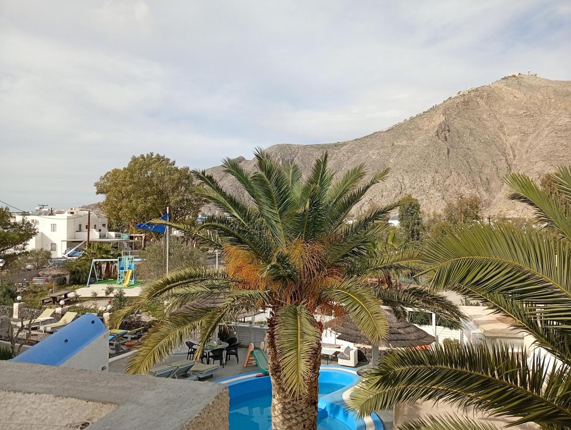 The Best - Photo 211