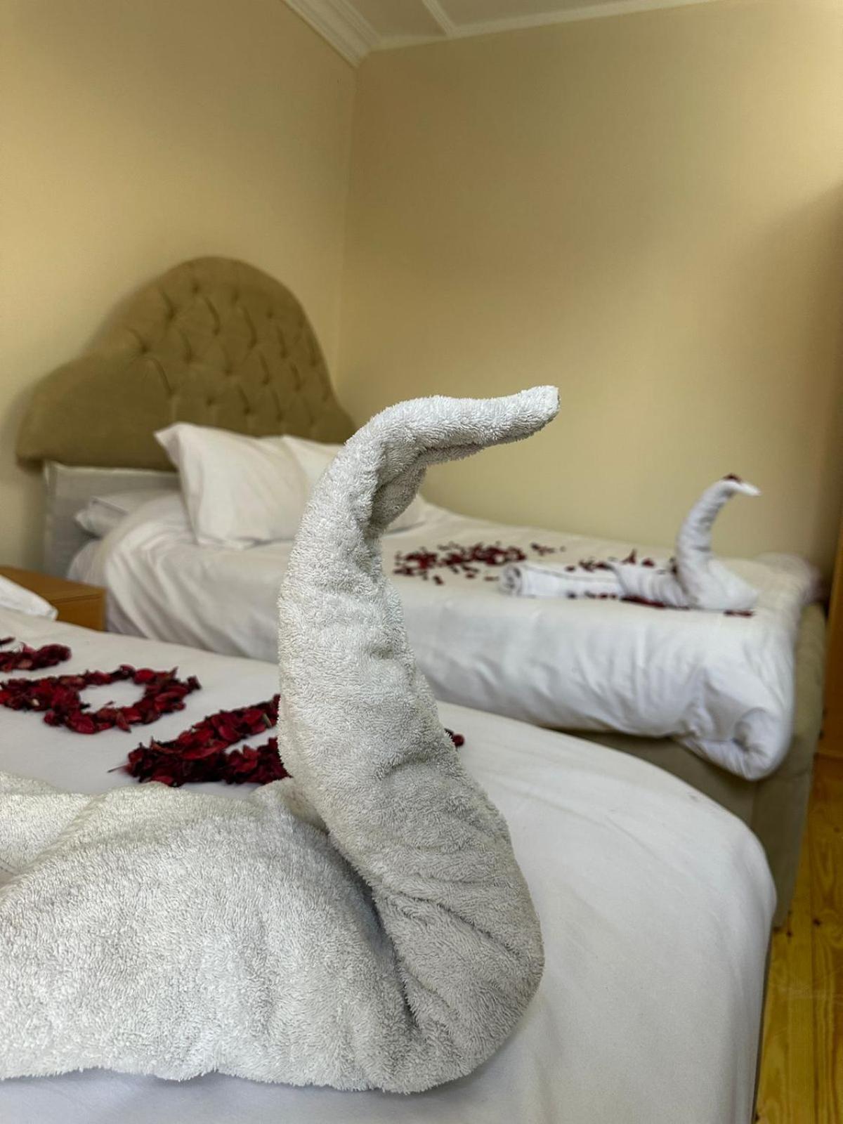 Three pyramids view & jacuzzi - Photo 88