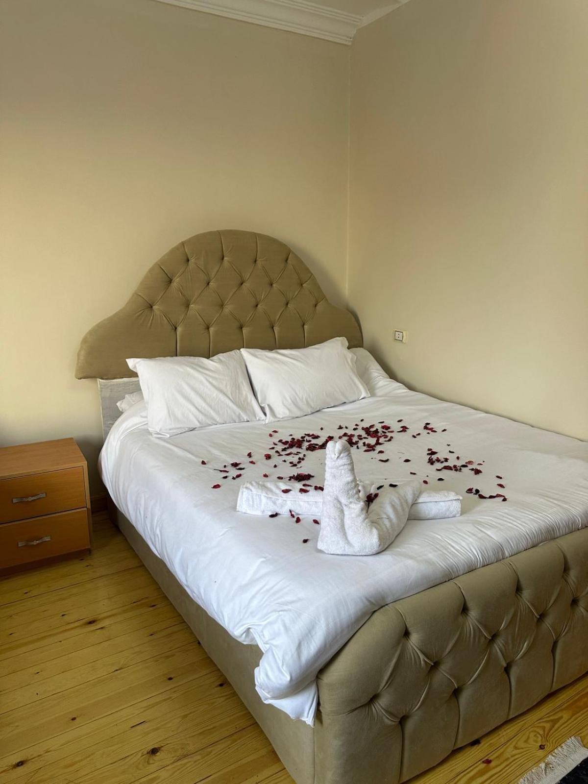 Three pyramids view & jacuzzi - Photo 98