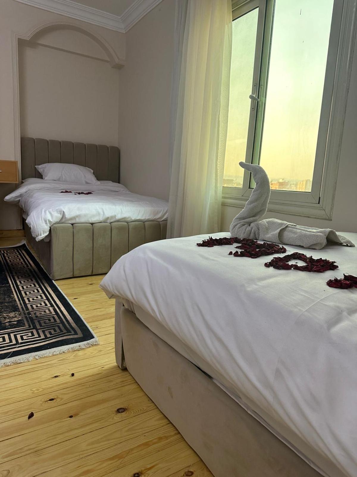 Three pyramids view & jacuzzi - Photo 102