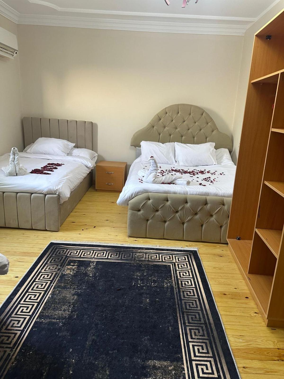 Three pyramids view & jacuzzi - Photo 104