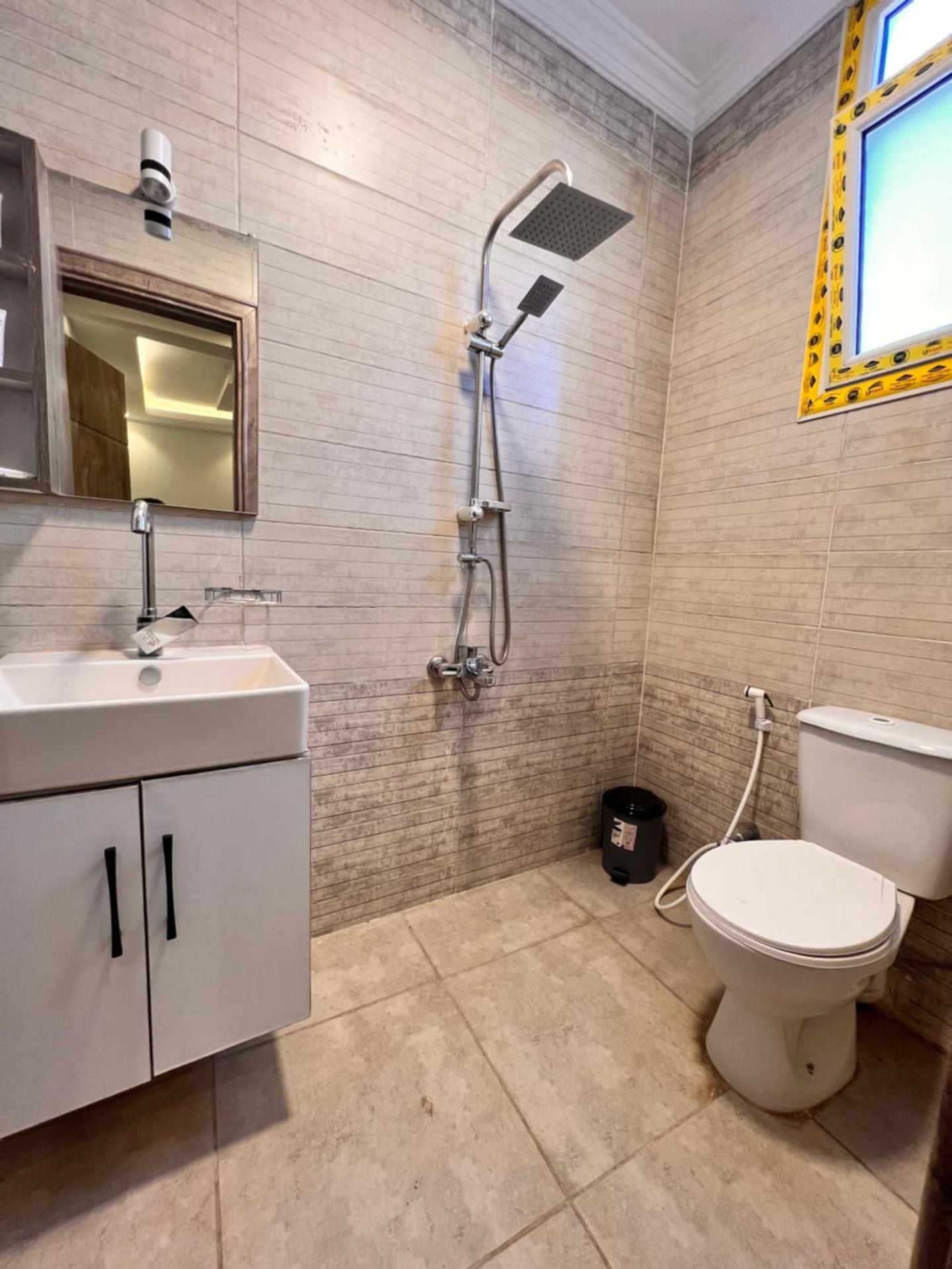 Gold pyramids view - Photo 8