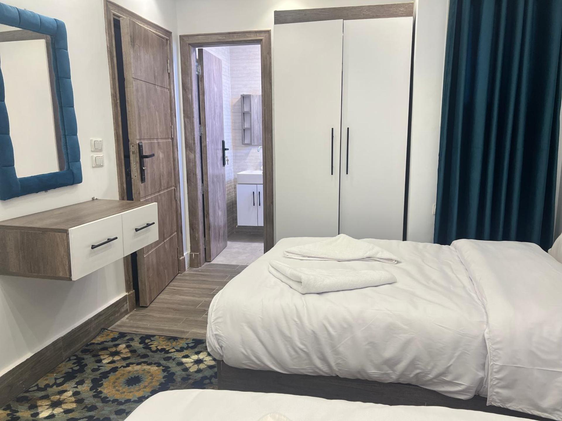 Gold pyramids view - Photo 24