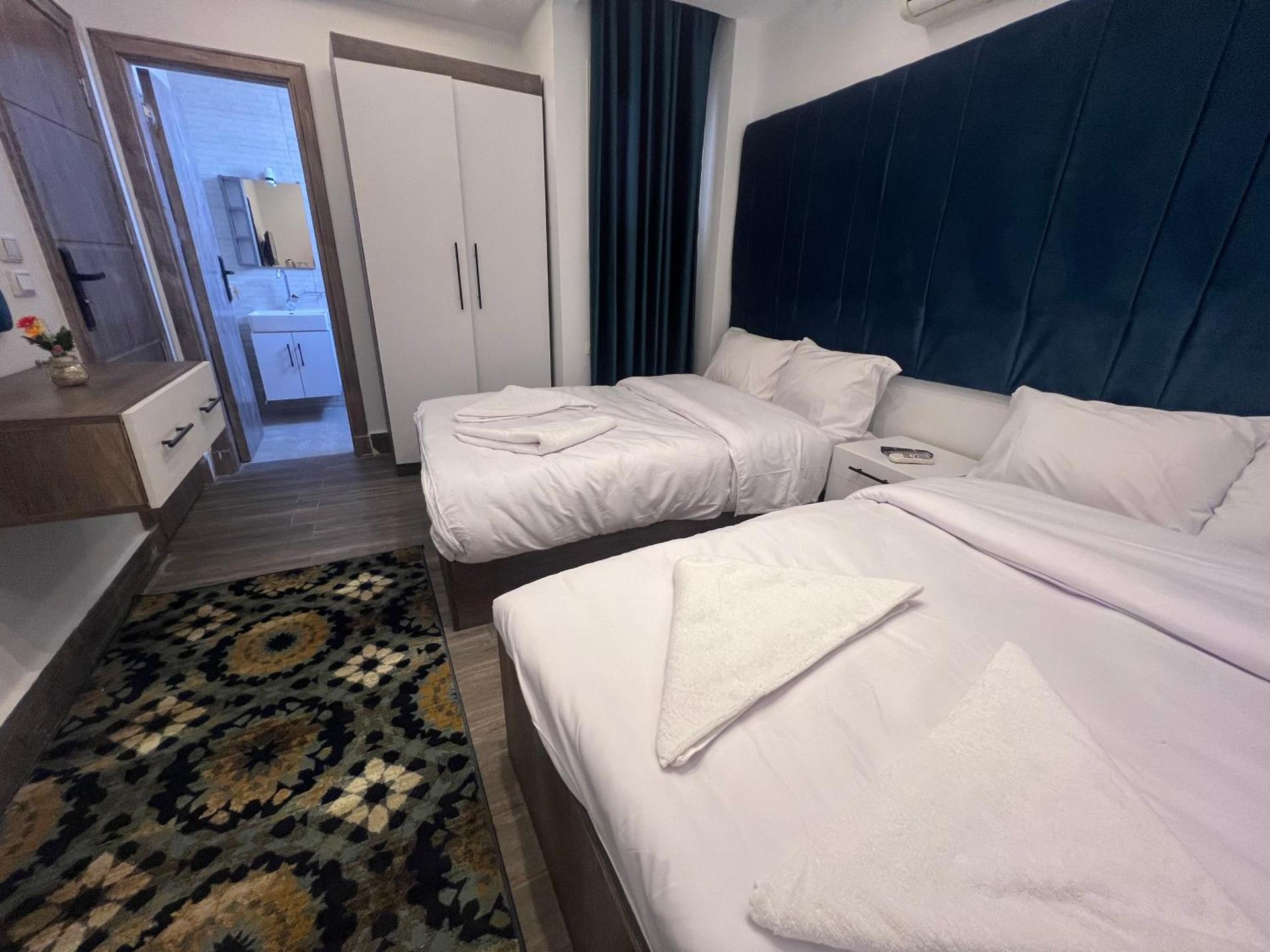 Gold pyramids view - Photo 23