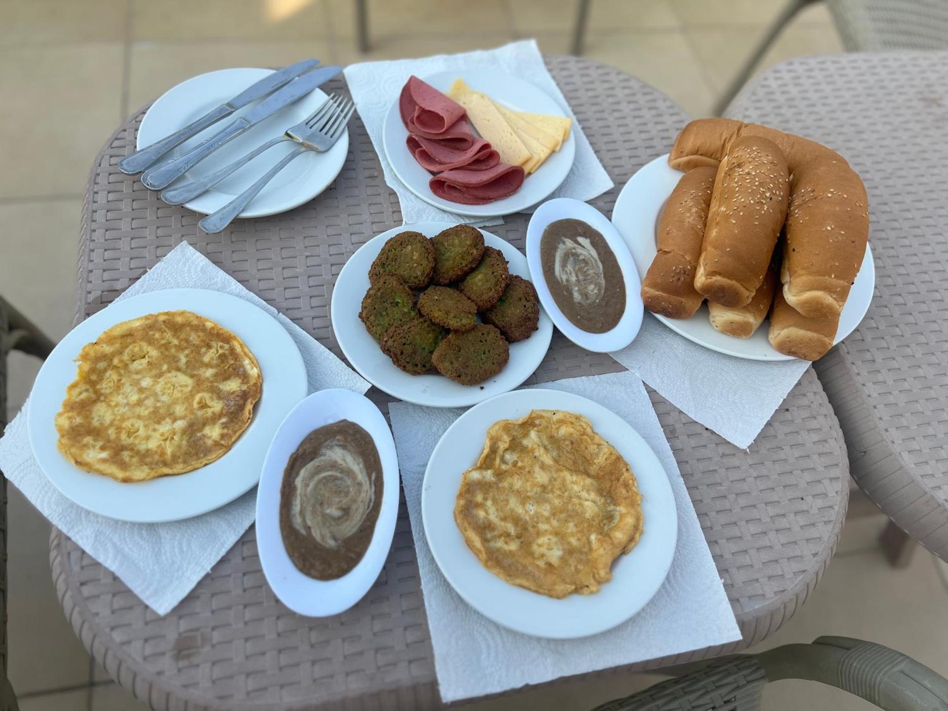 Gold pyramids view - Photo 47