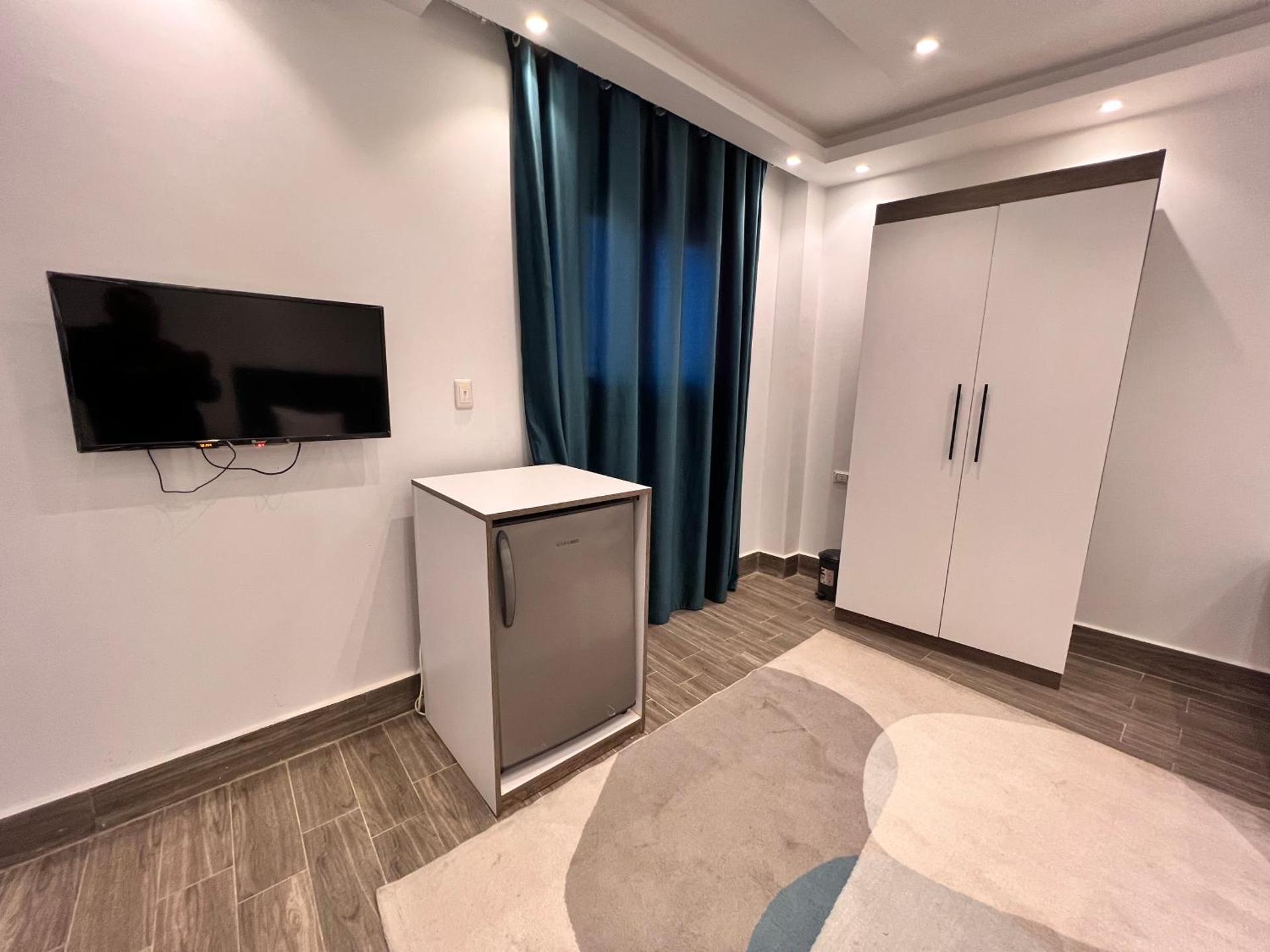 Gold pyramids view - Photo 41