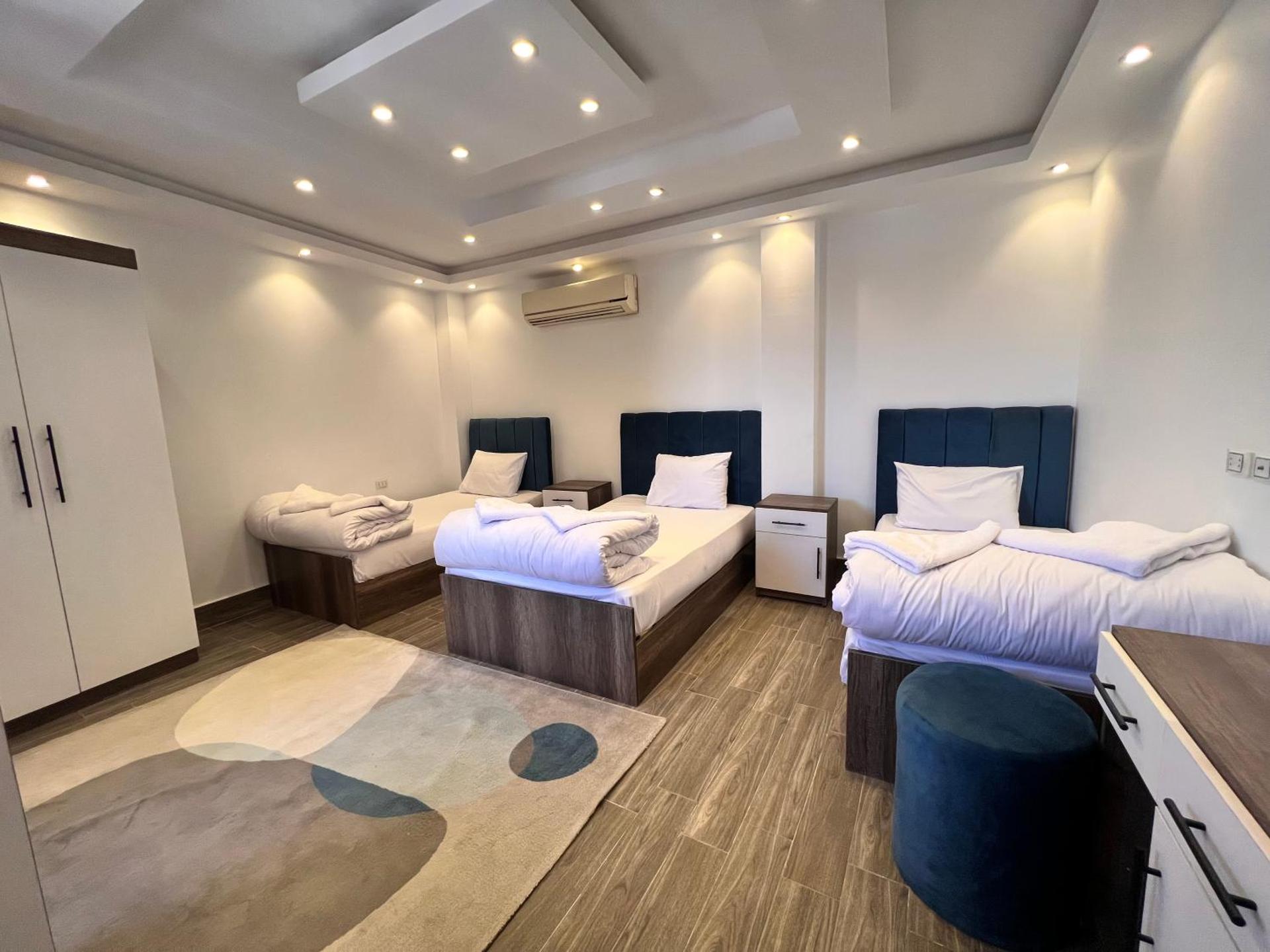 Gold pyramids view - Photo 43