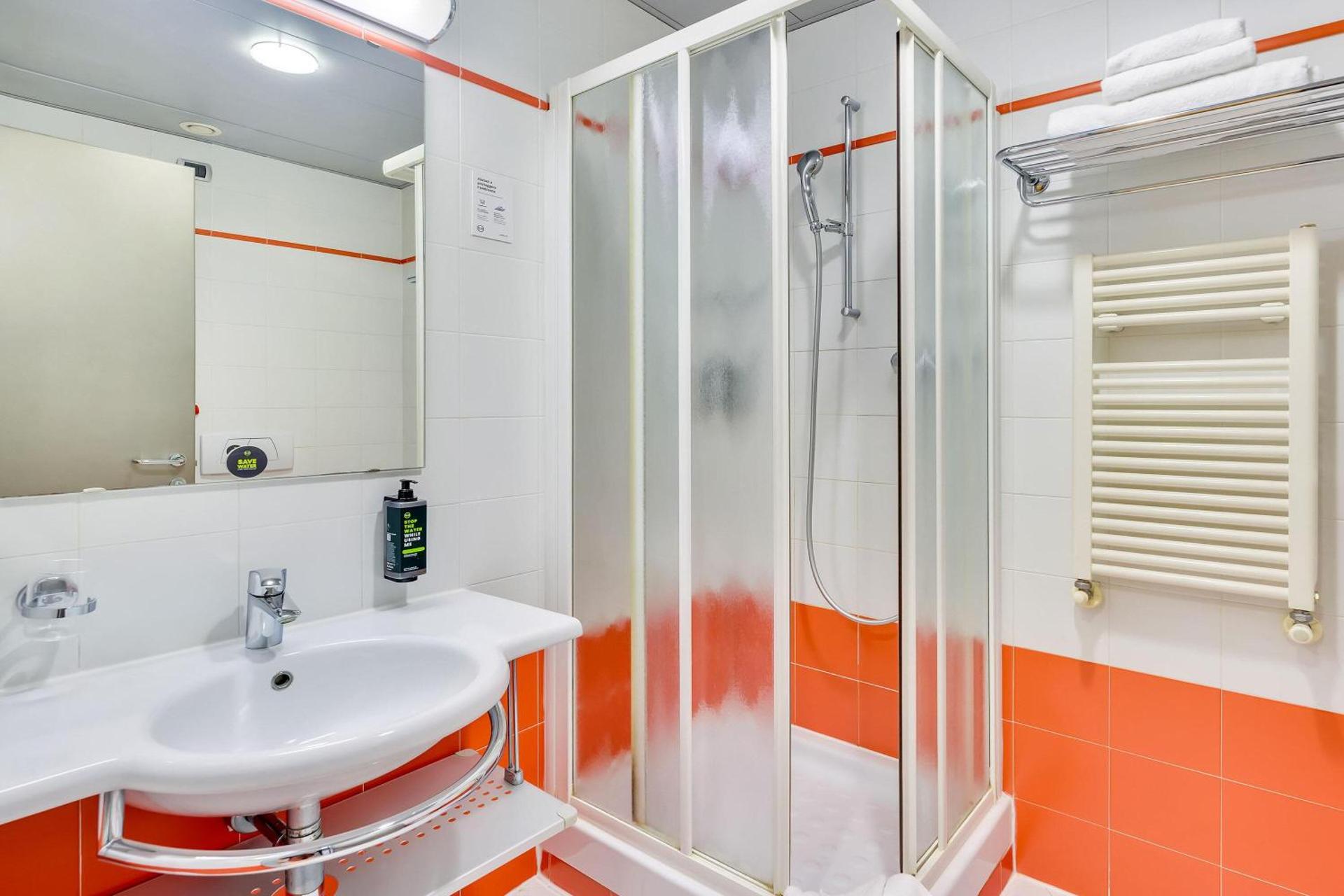 B&B HOTEL Milano La Spezia - Photo 28