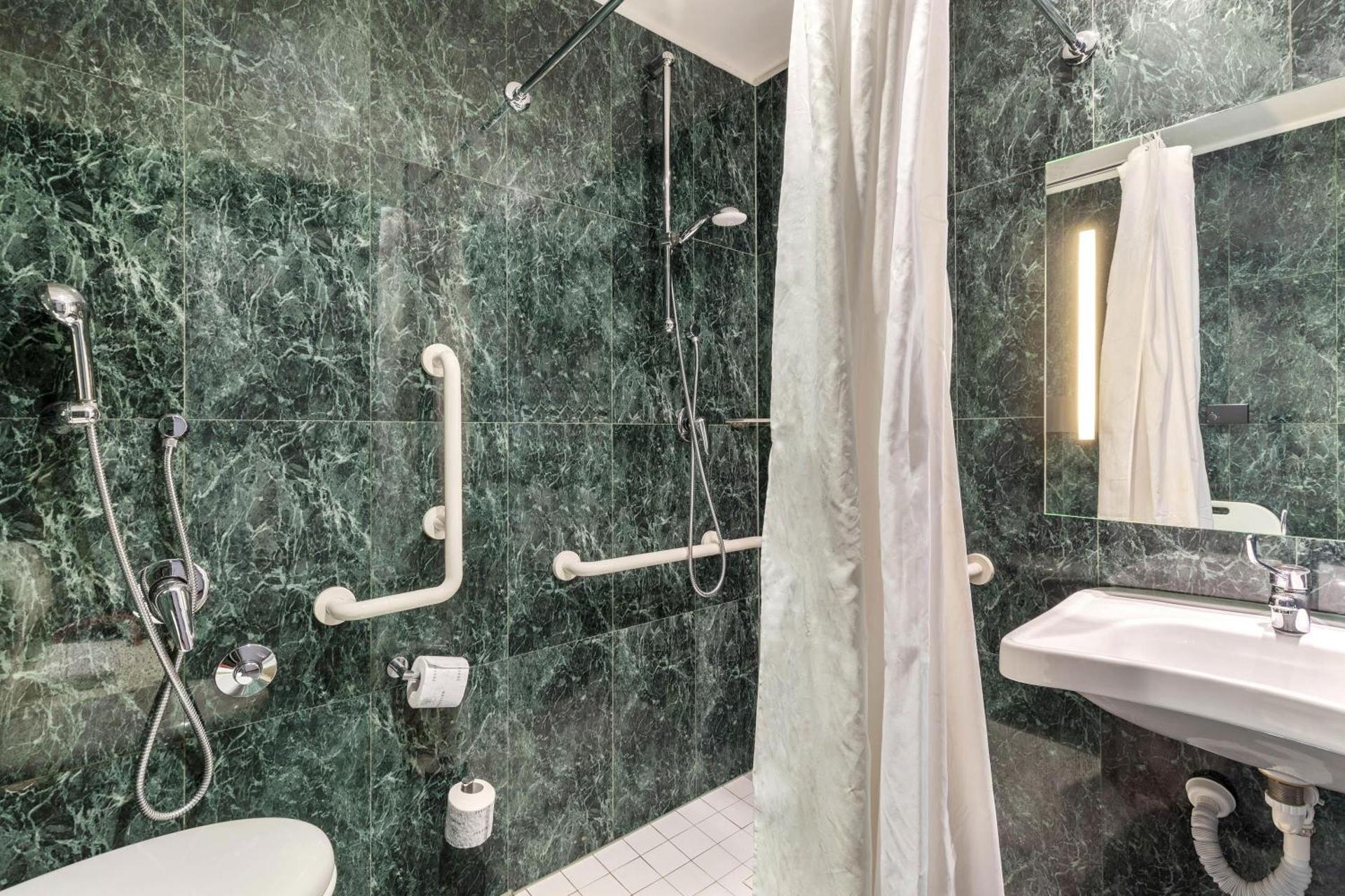 B&B Hotel Arezzo - Photo 7