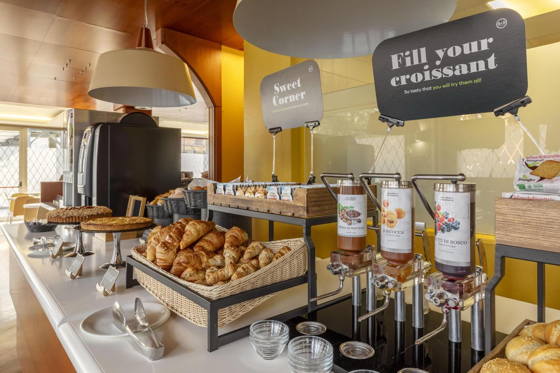 B&B Hotel Modena - Photo 12