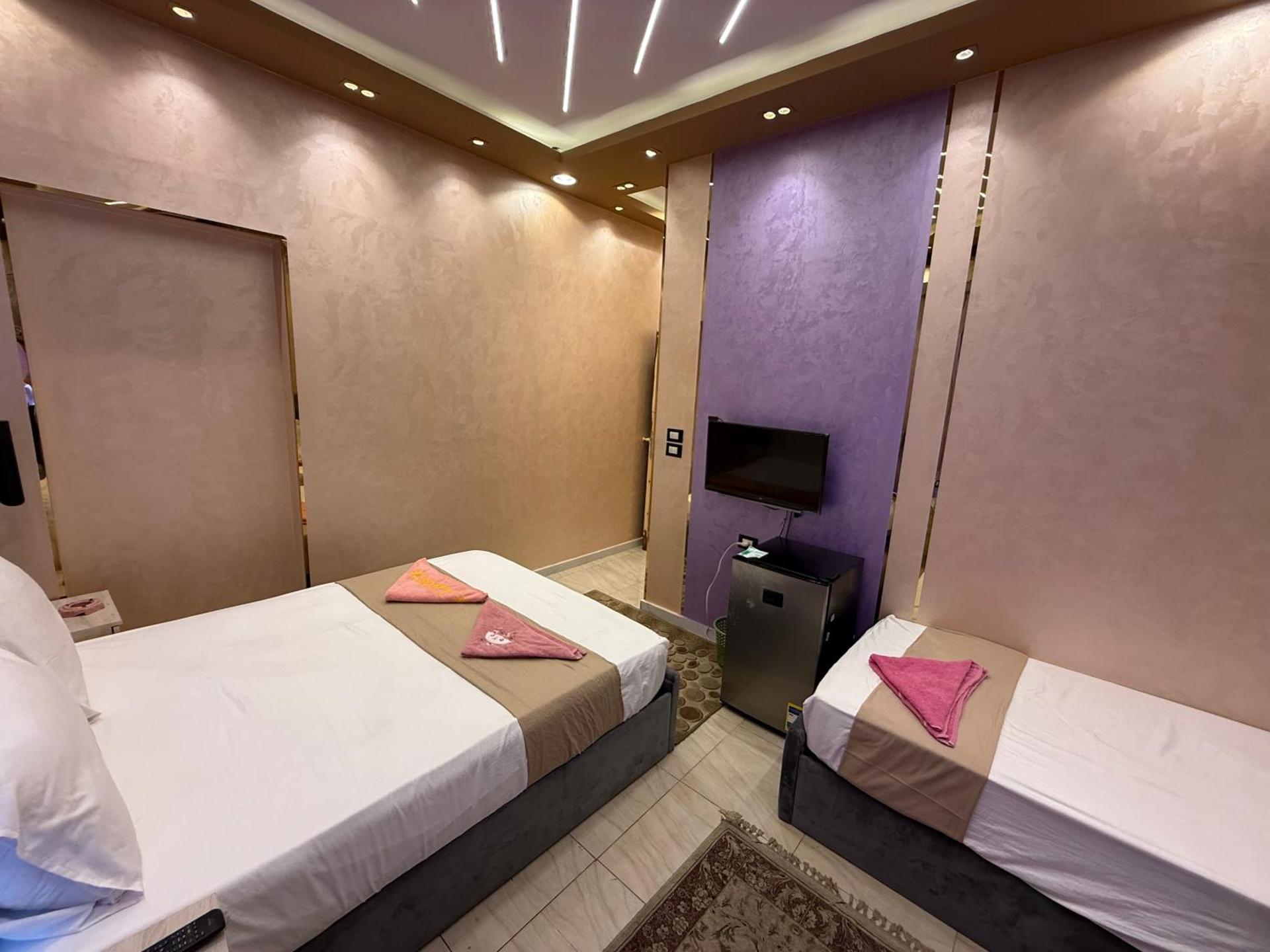 The Caro-Plazaro Hotel - Photo 17