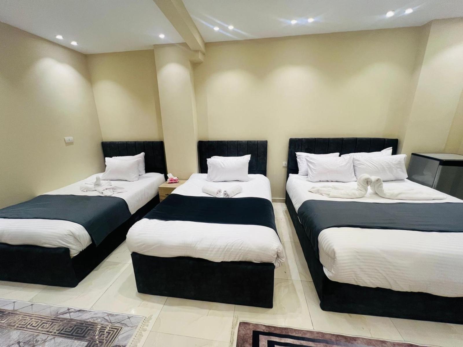 The moon pyramids view - Photo 7