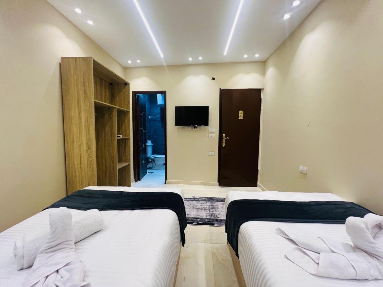 The moon pyramids view - Photo 24