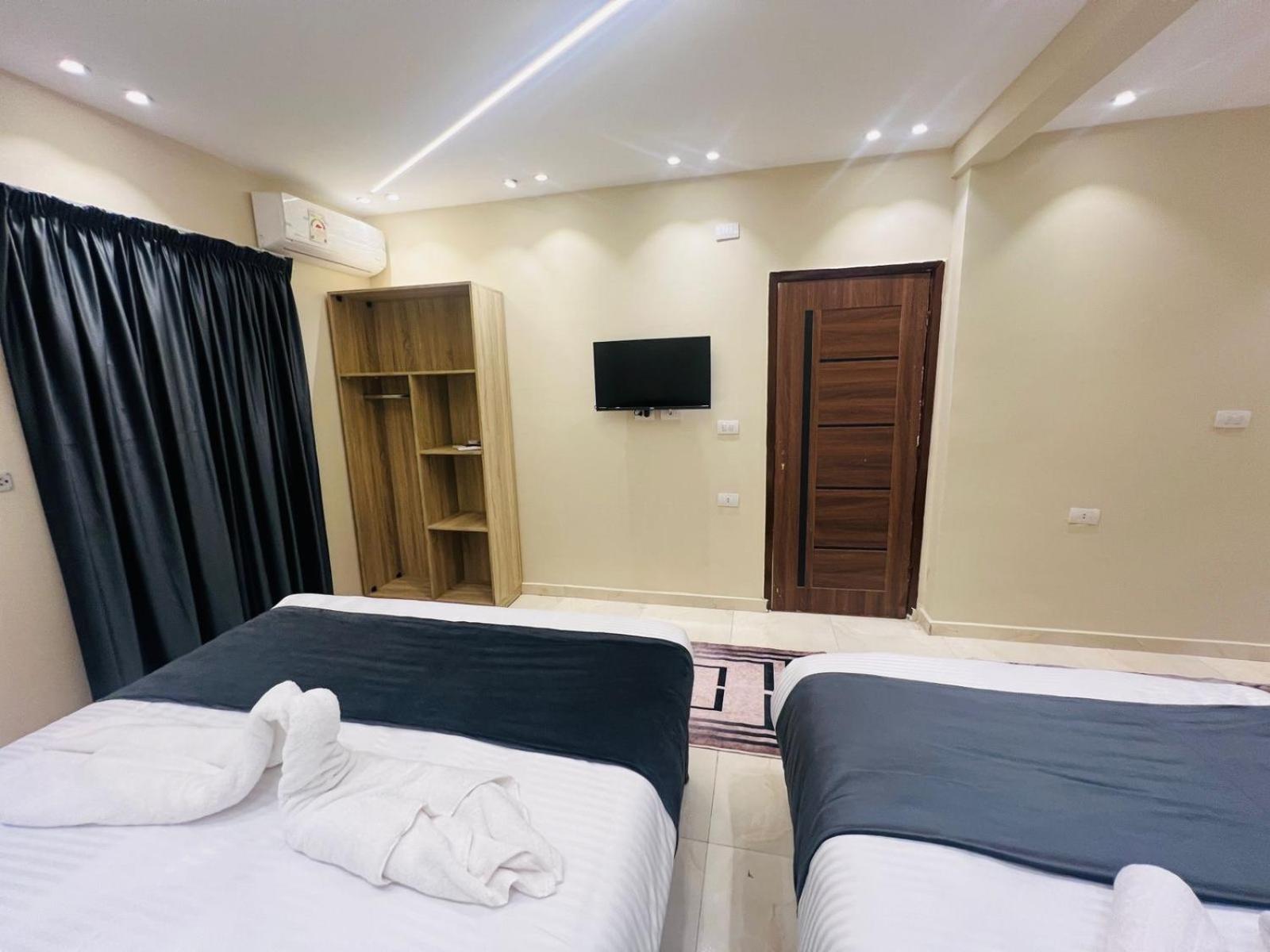 The moon pyramids view - Photo 16