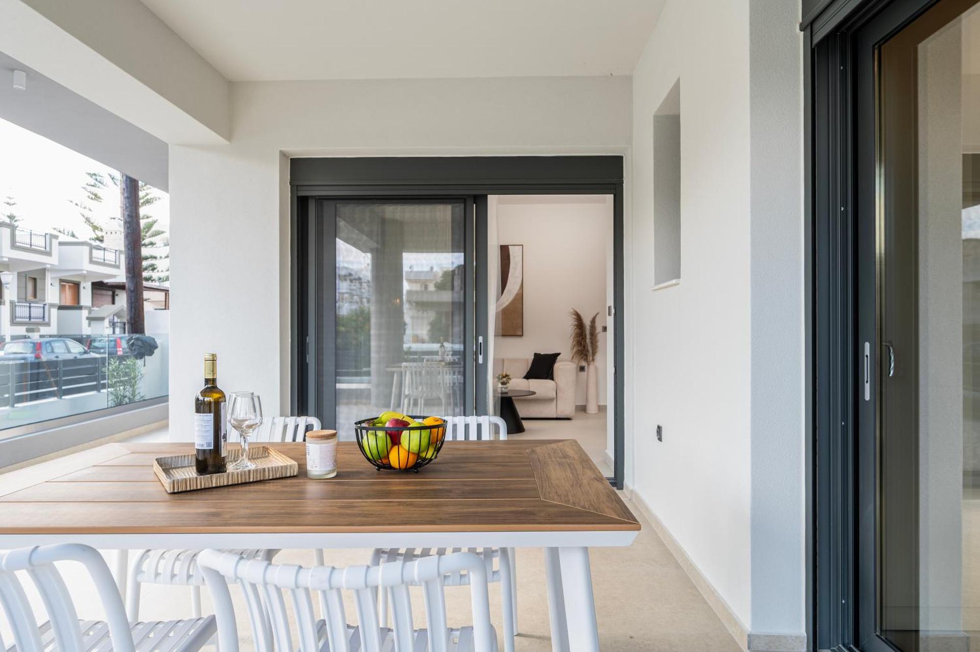 Estia Comfort Stay - Photo 10