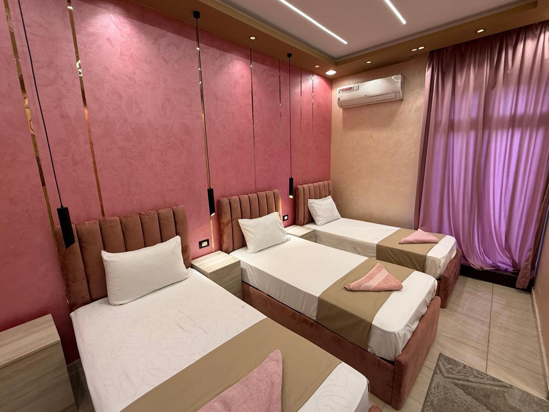 The Caro-Plazaro Hotel - Photo 12