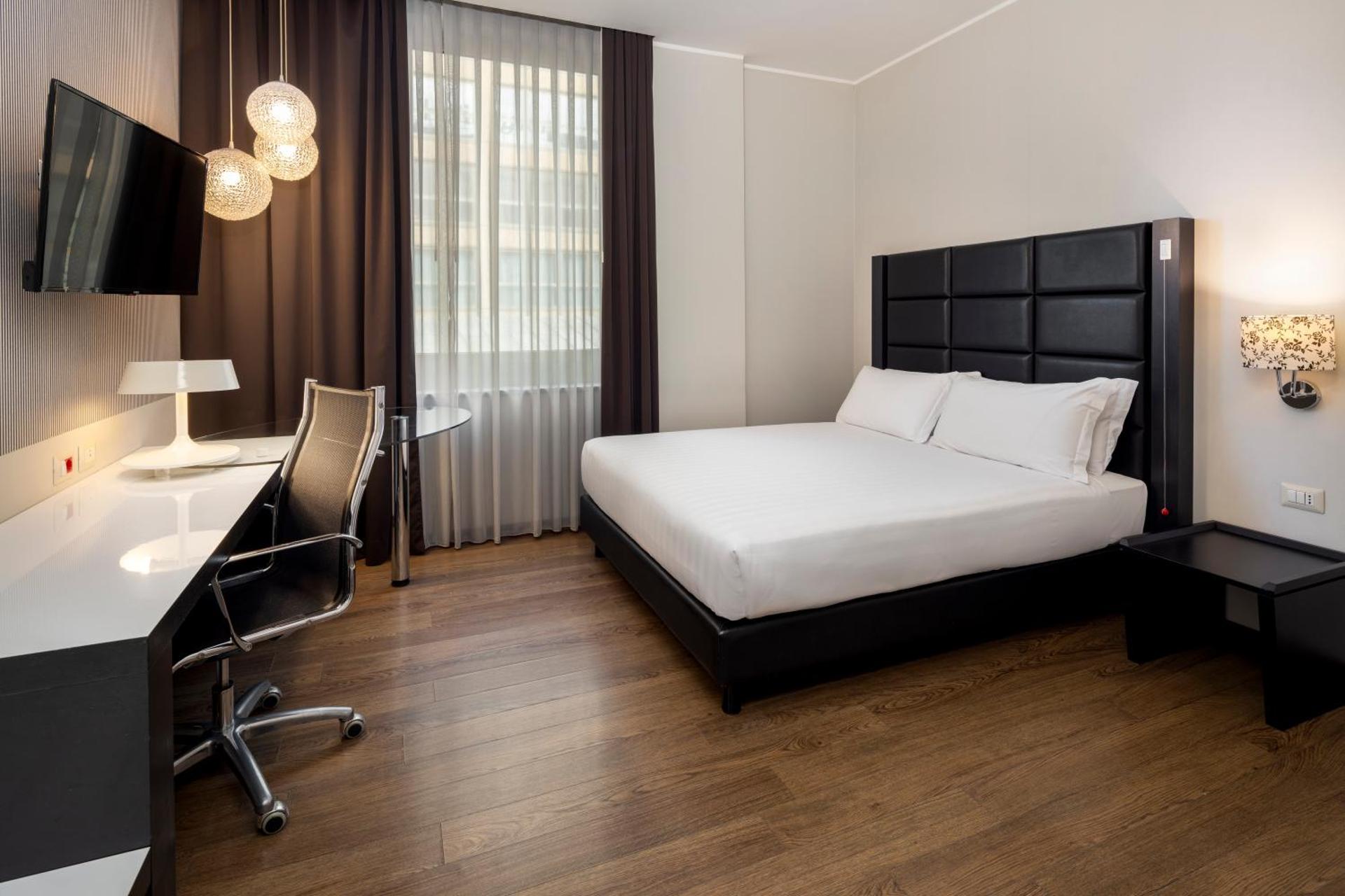 Standard Queen Room - Accessible