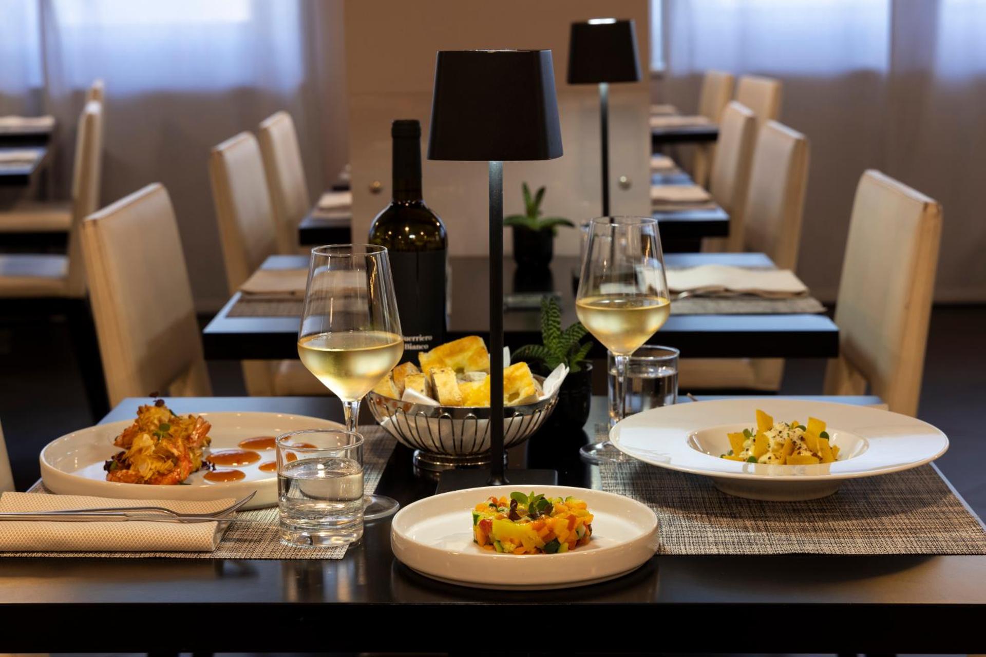 Holiday Inn Genoa City by IHG - Photo 12