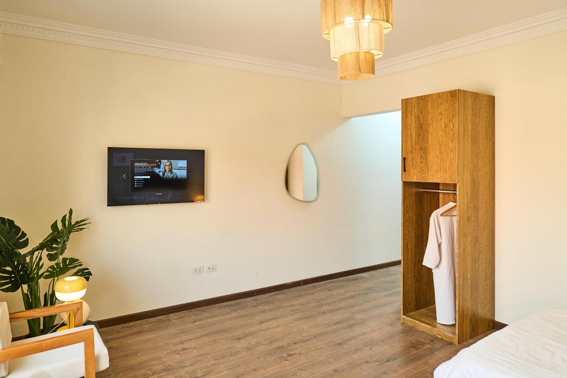 Jira Inn Hotel - چيران - Photo 92