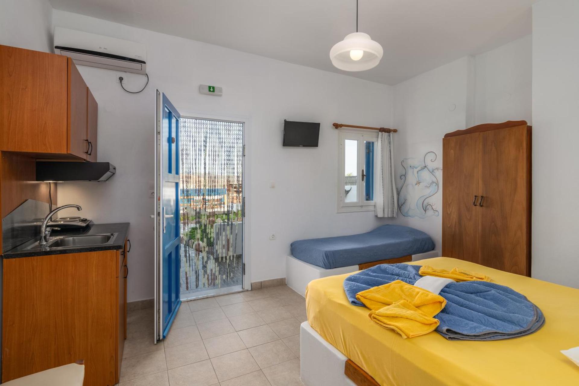 Apollon Rooms - Photo 60