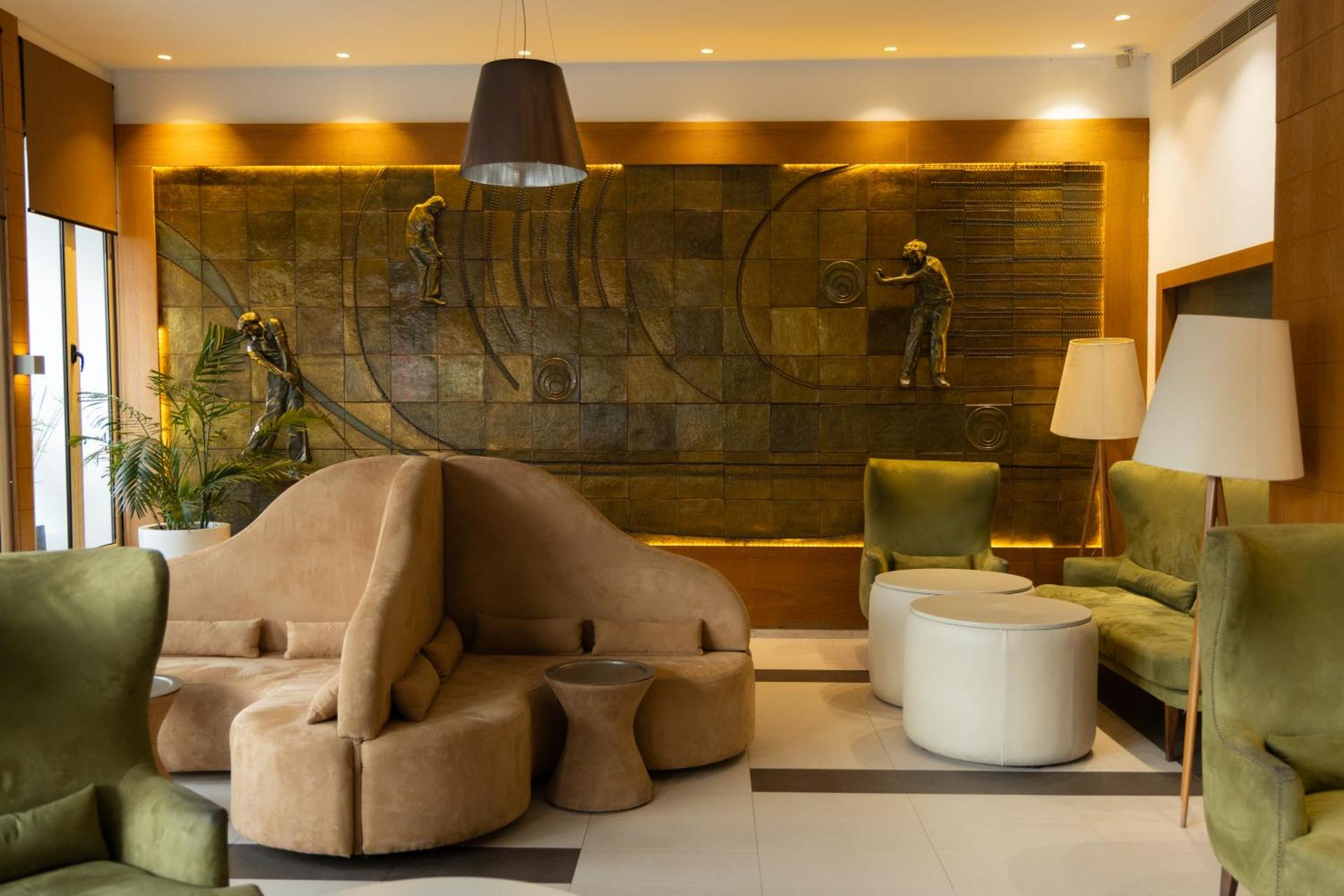 Golf Royal Hotel - Photo 59