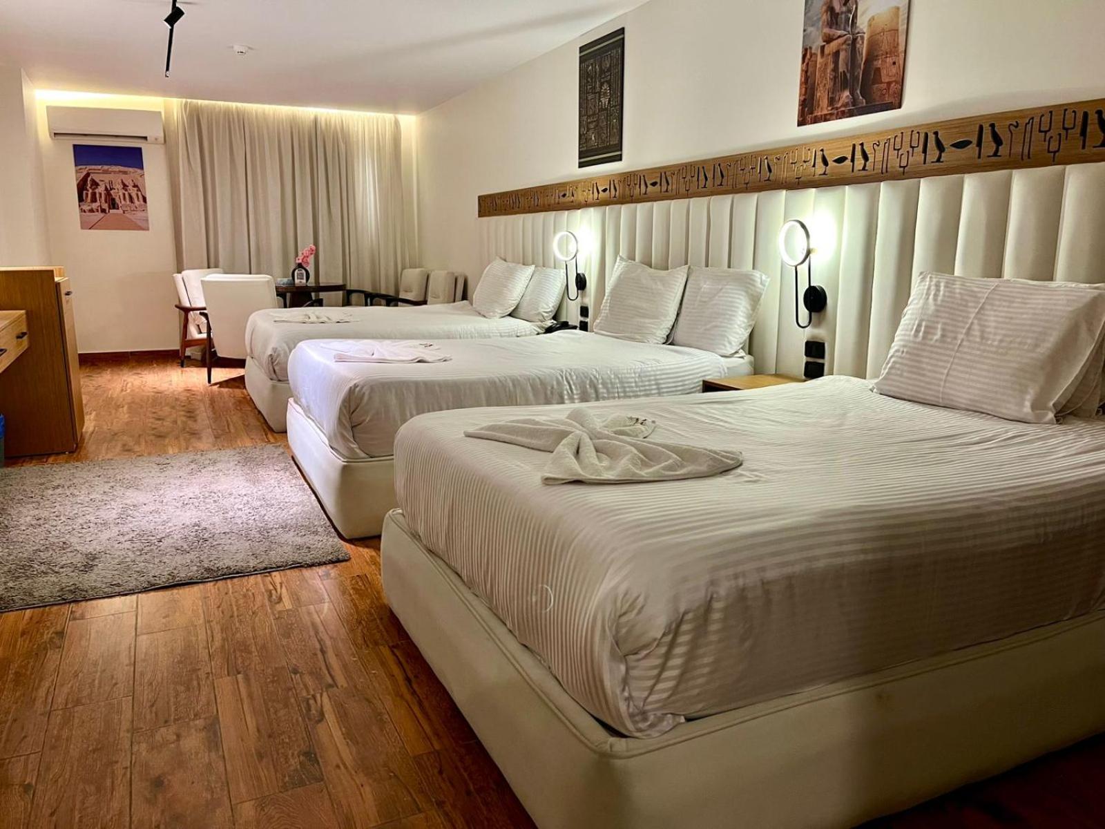 Nefertiti Royal Hotel - Photo 4