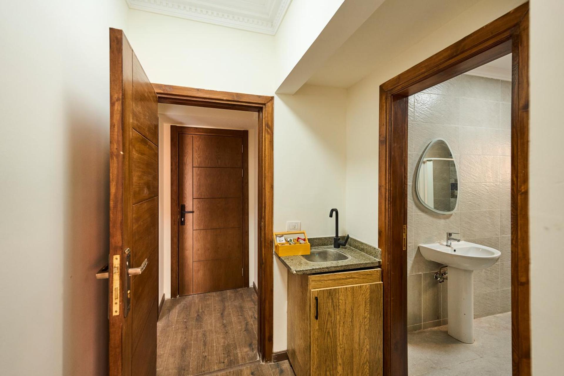 Jira Inn Hotel - چيران - Photo 118