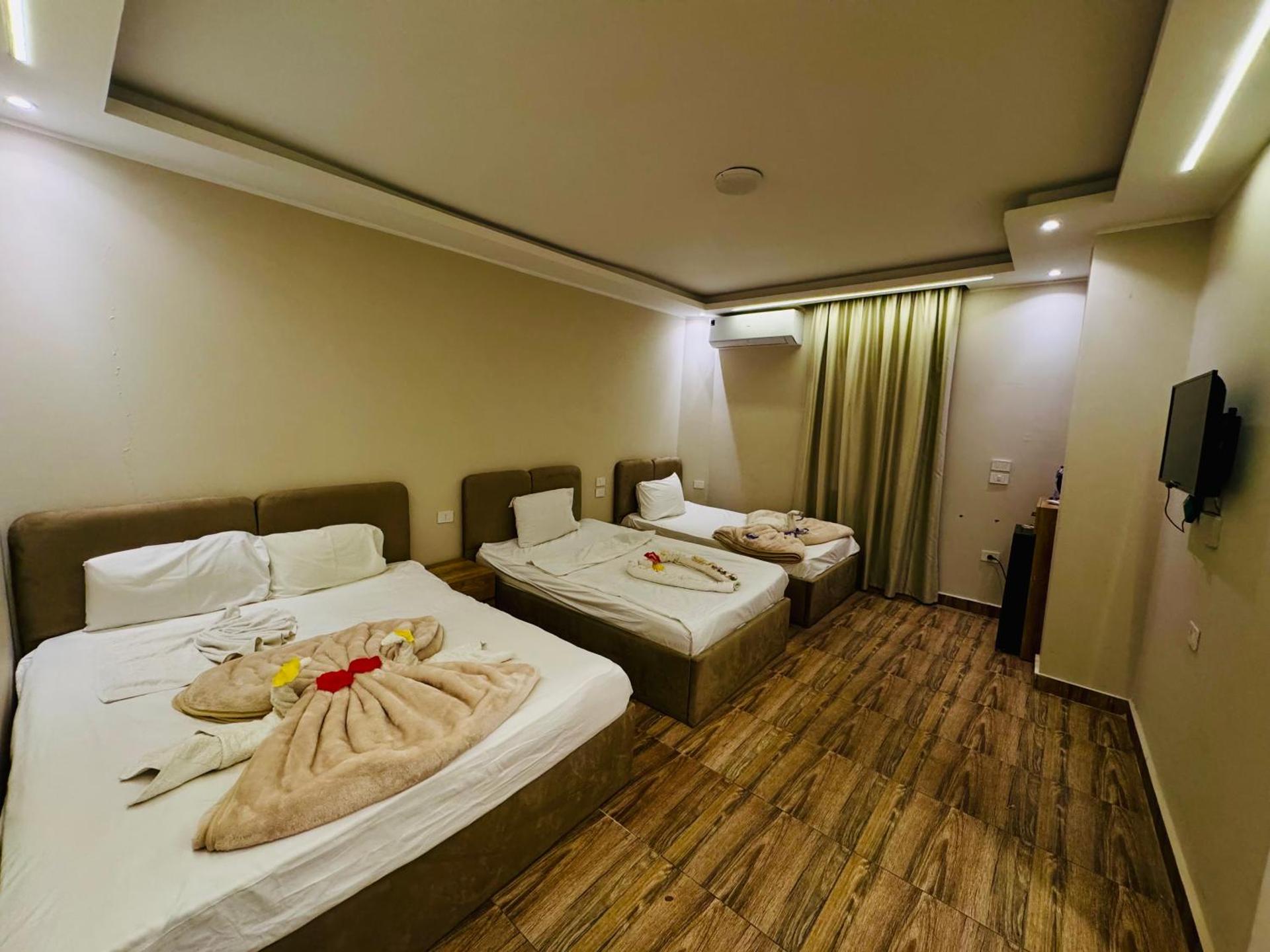 Makani Pyramids INN - Photo 8