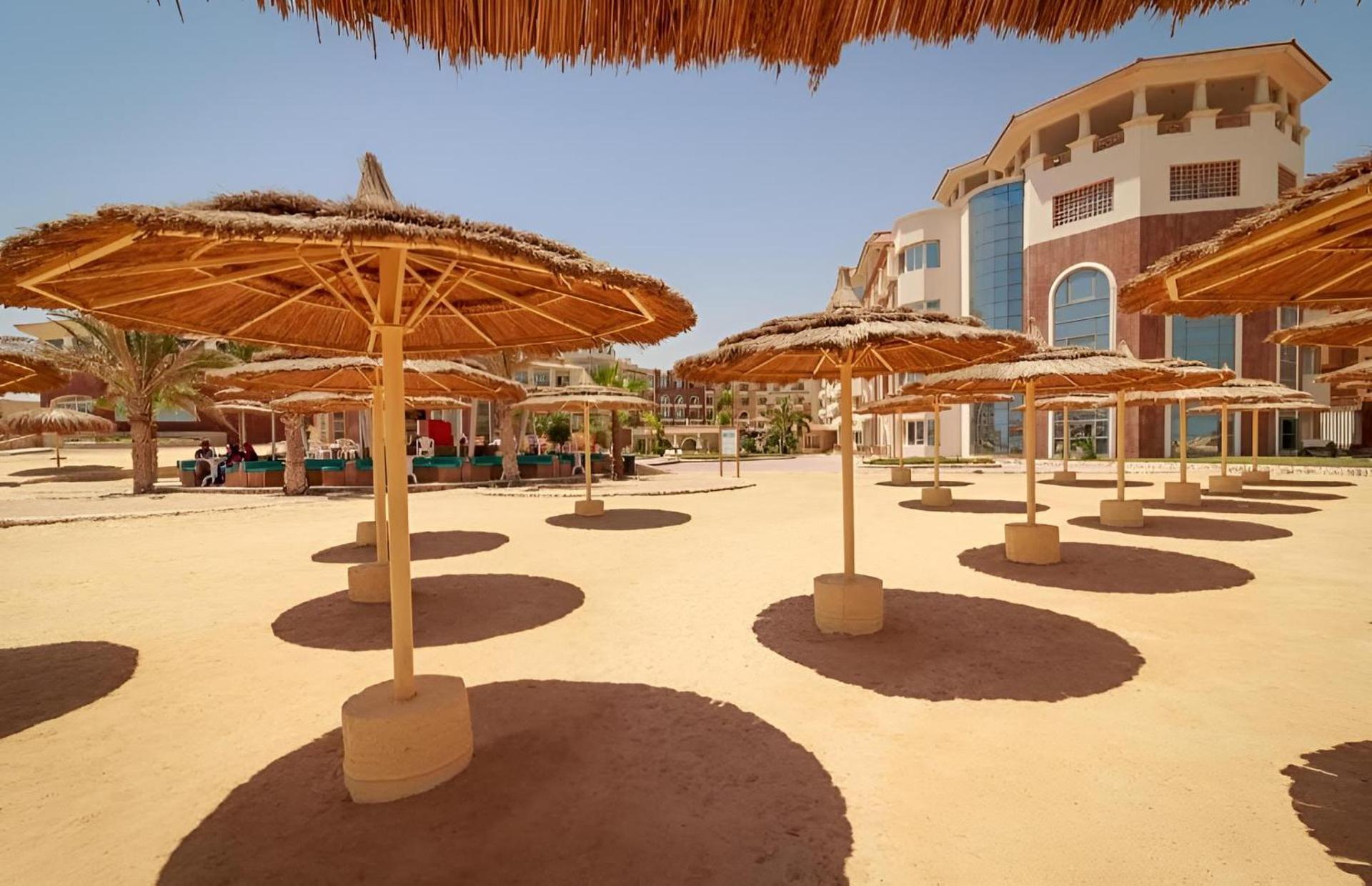 Royal Beach Boutique Hotel - Photo 63