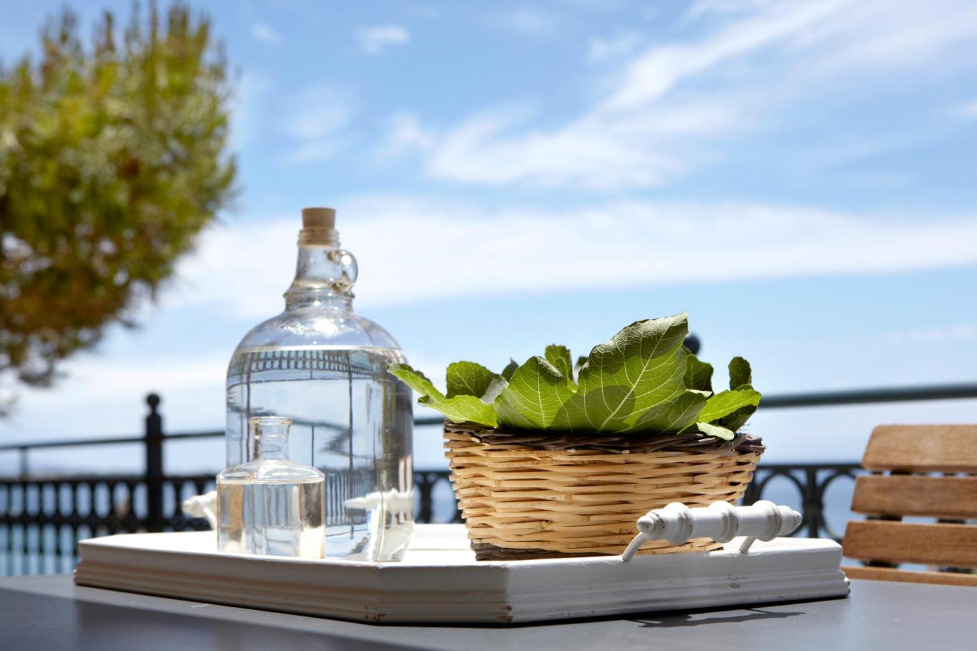 Avra Private Suites - Photo 182