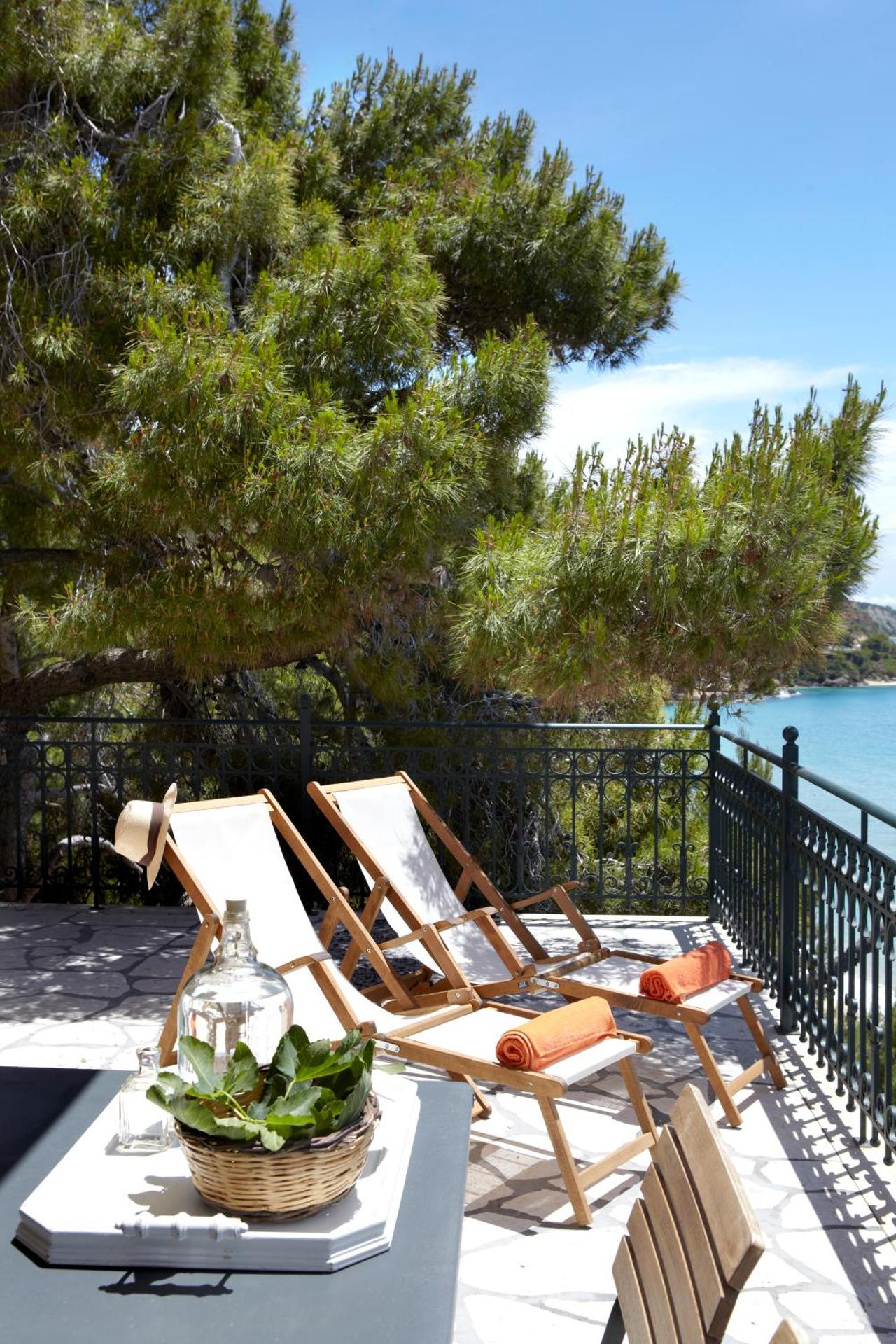 Avra Private Suites - Photo 183