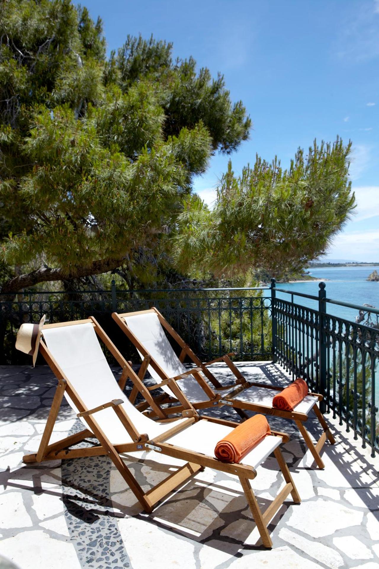 Avra Private Suites - Photo 88