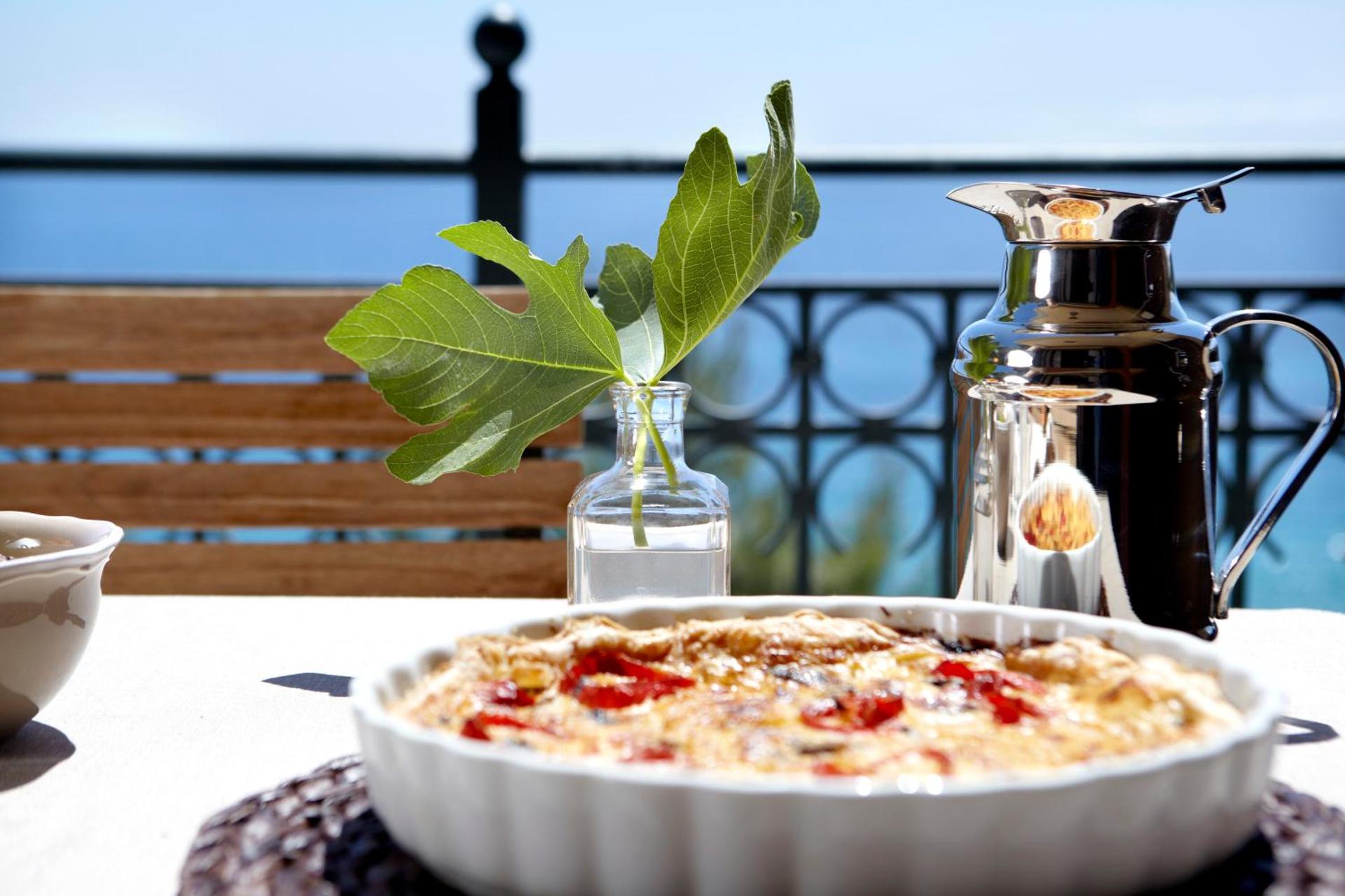 Avra Private Suites - Photo 63