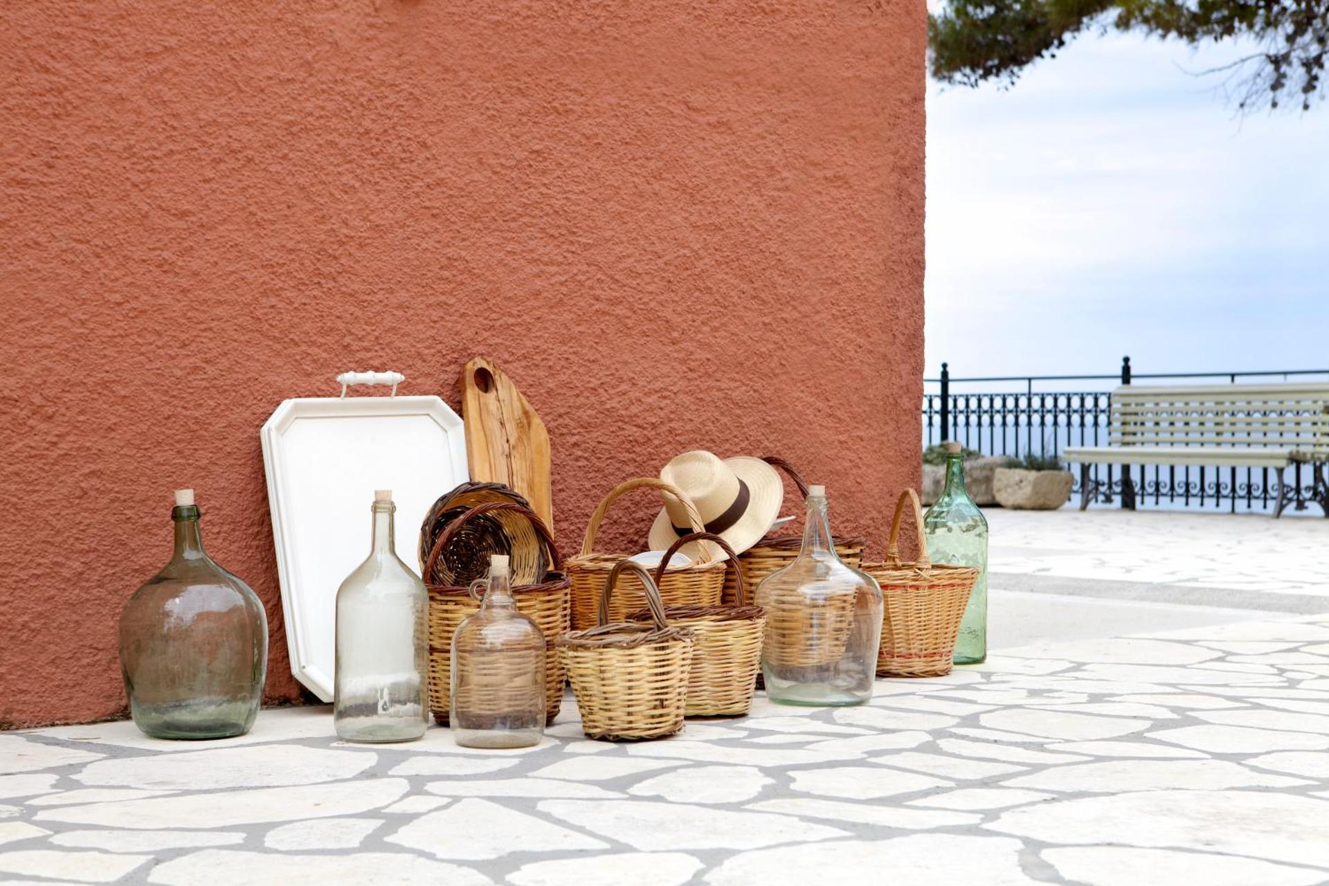 Avra Private Suites - Photo 103